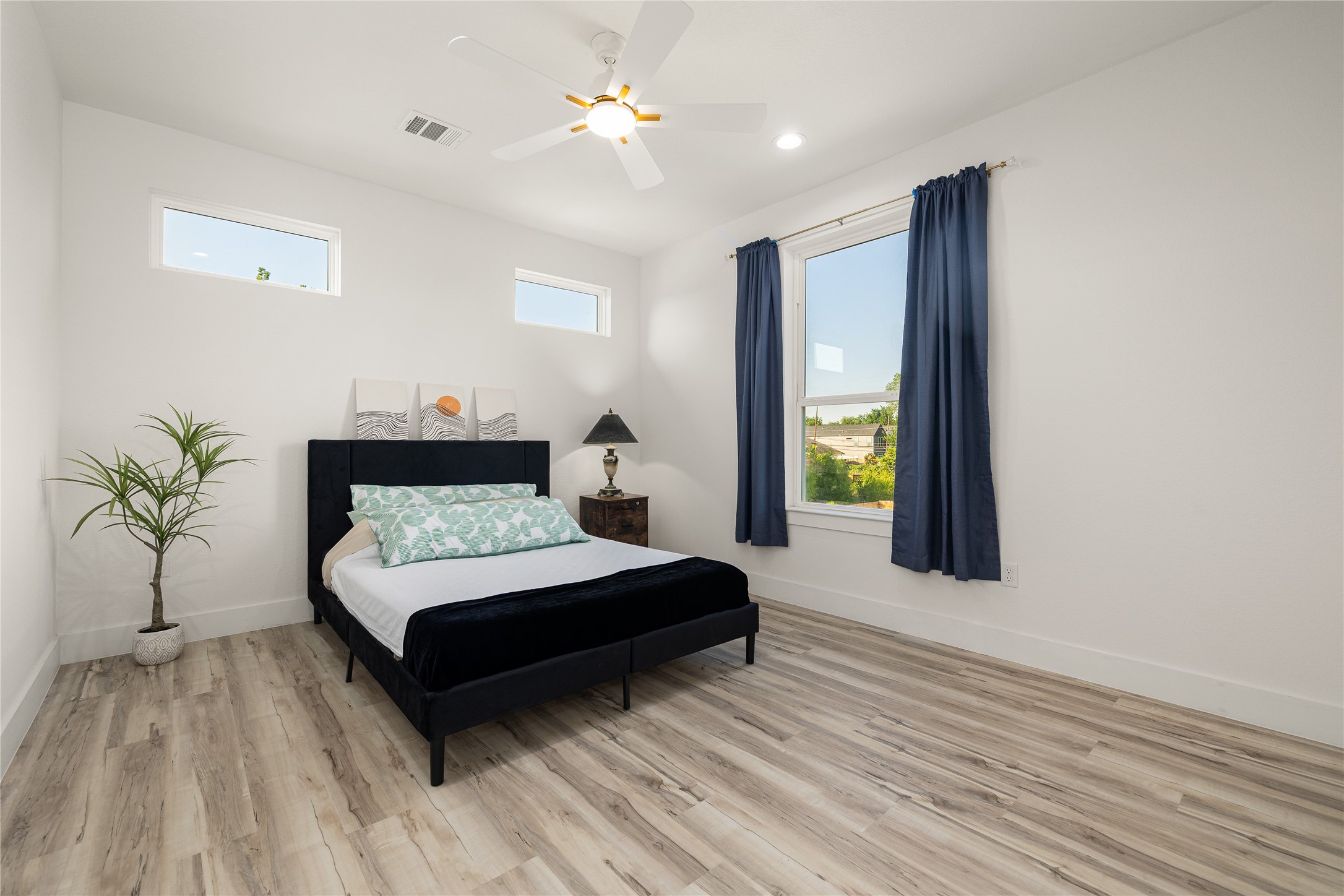 1306 Grove Street Property Photo 14