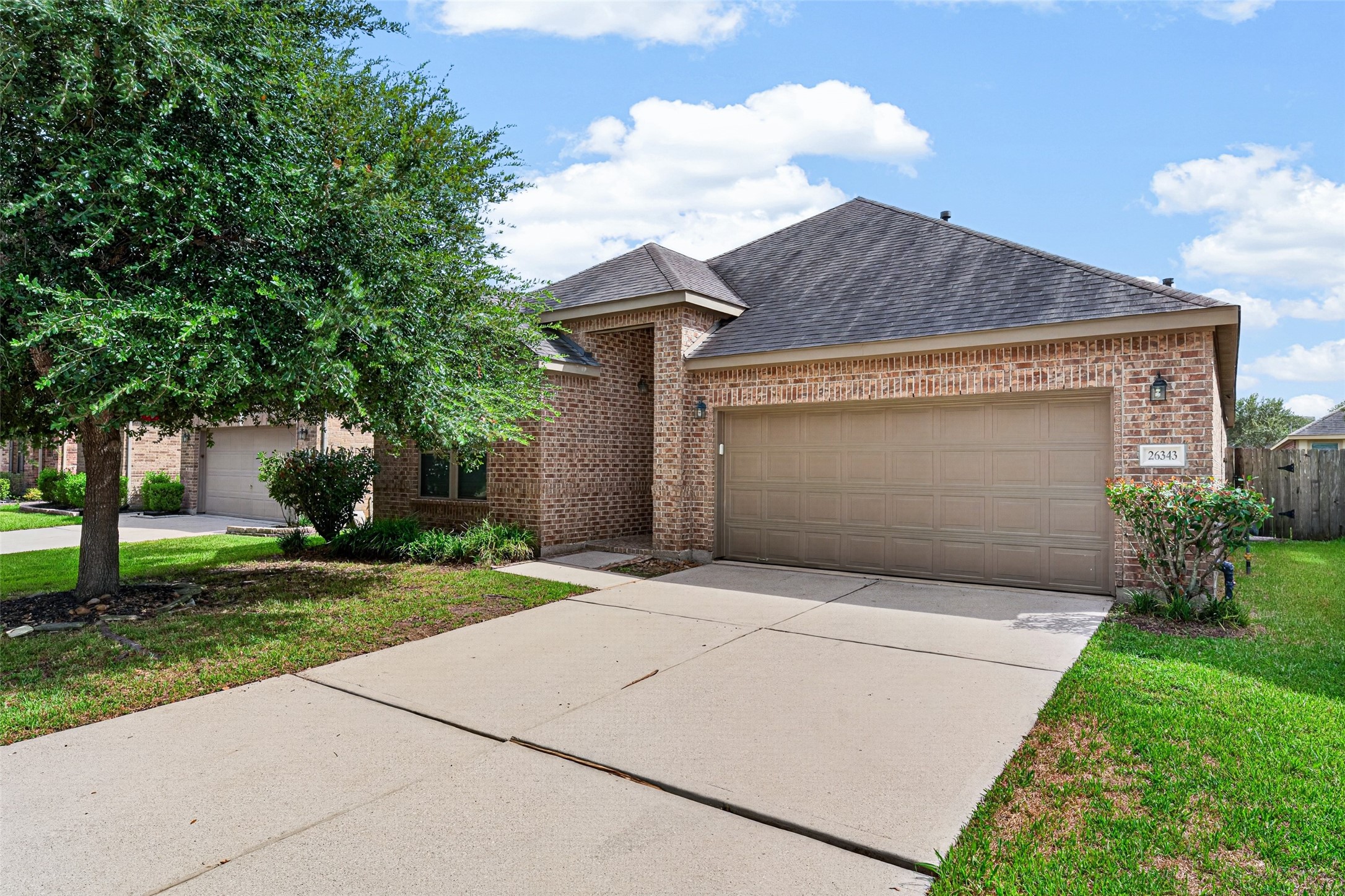 26343 Riley Glen Drive Property Photo 2