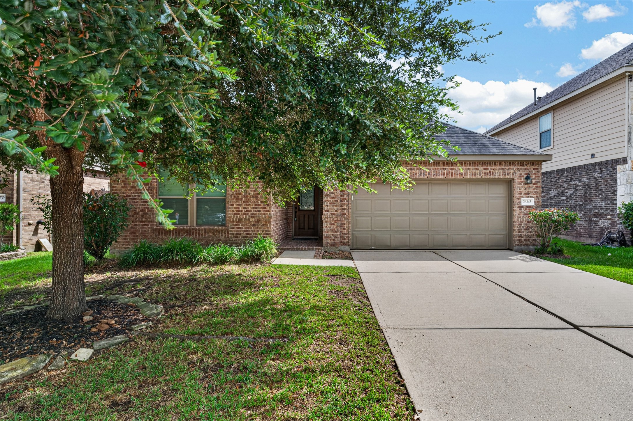 26343 Riley Glen Drive Property Photo 3