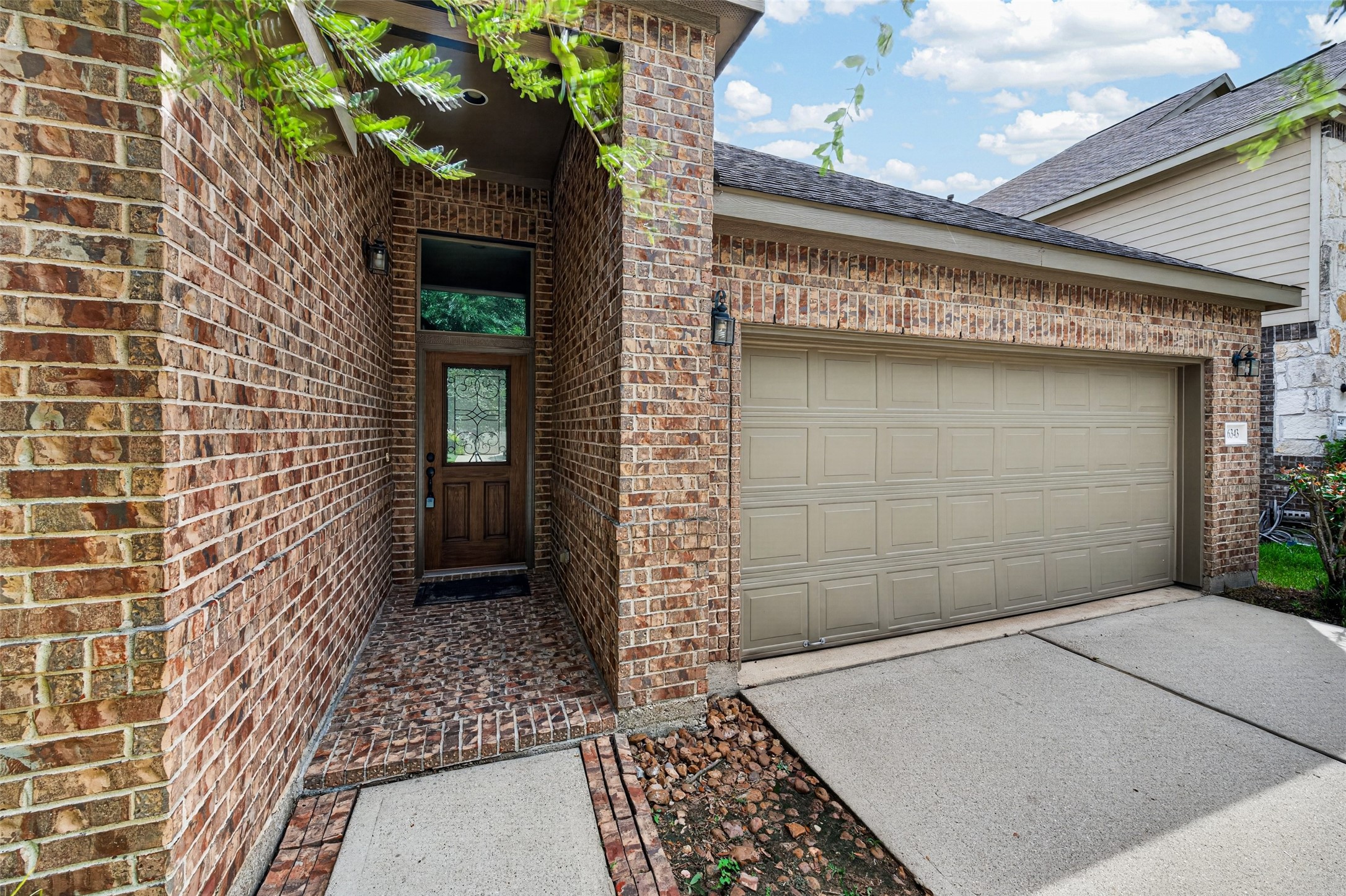 26343 Riley Glen Drive Property Photo 4