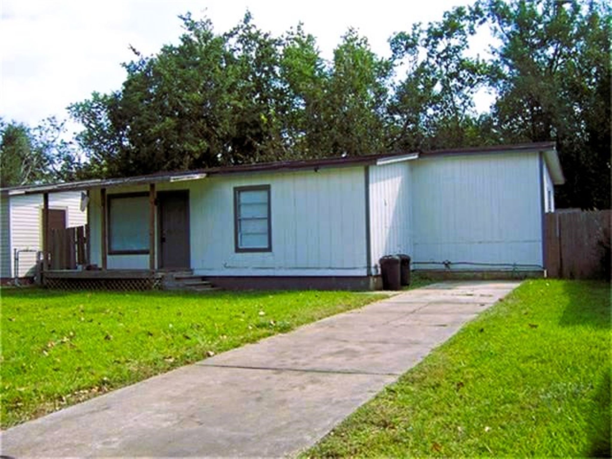 1833 Oriole Drive Property Photo 1