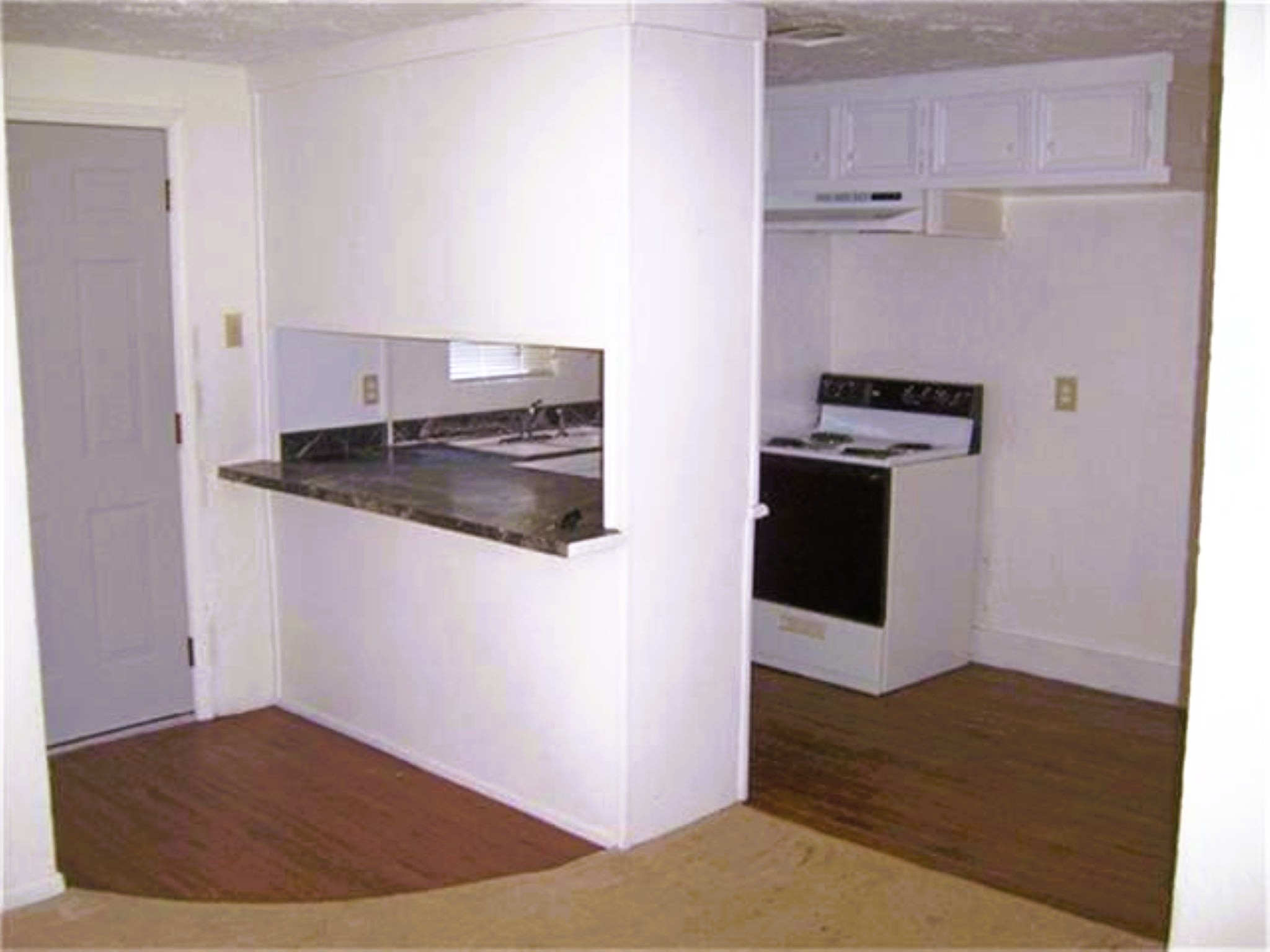 1833 Oriole Drive Property Photo 3
