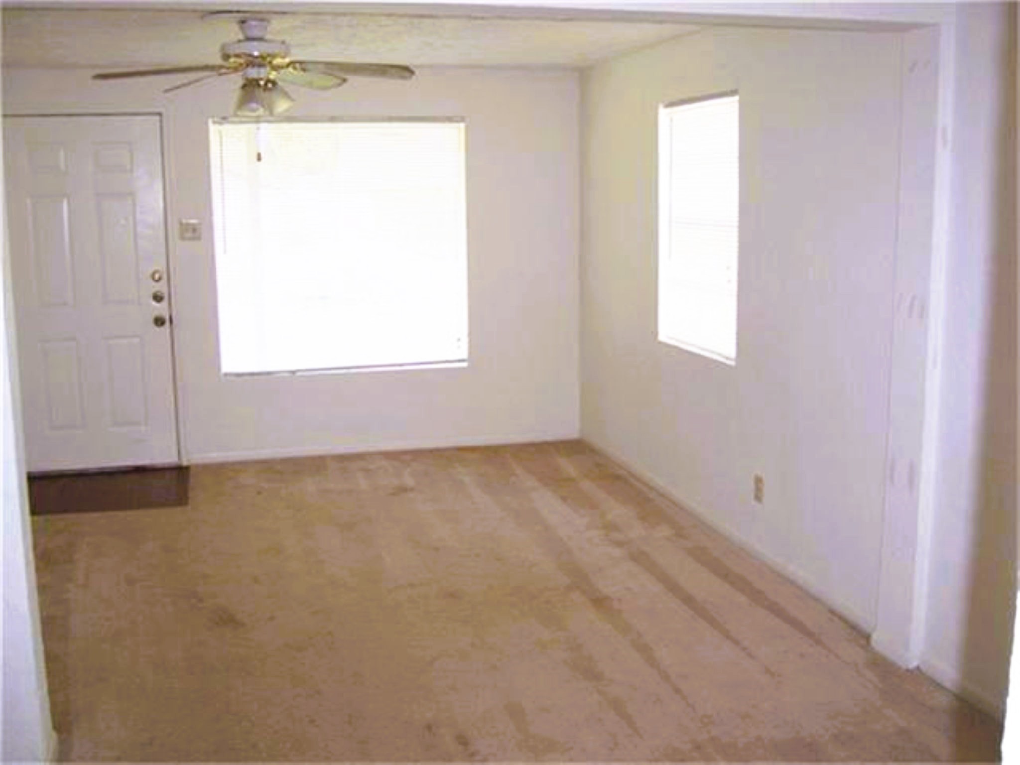 1833 Oriole Drive Property Photo 4