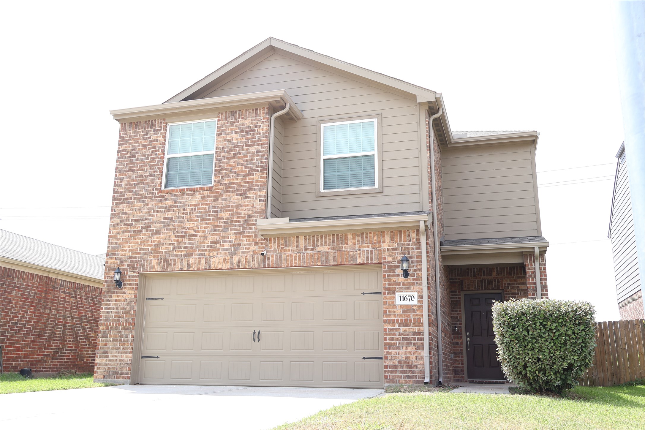 11670 El Rubi Drive Property Photo 1