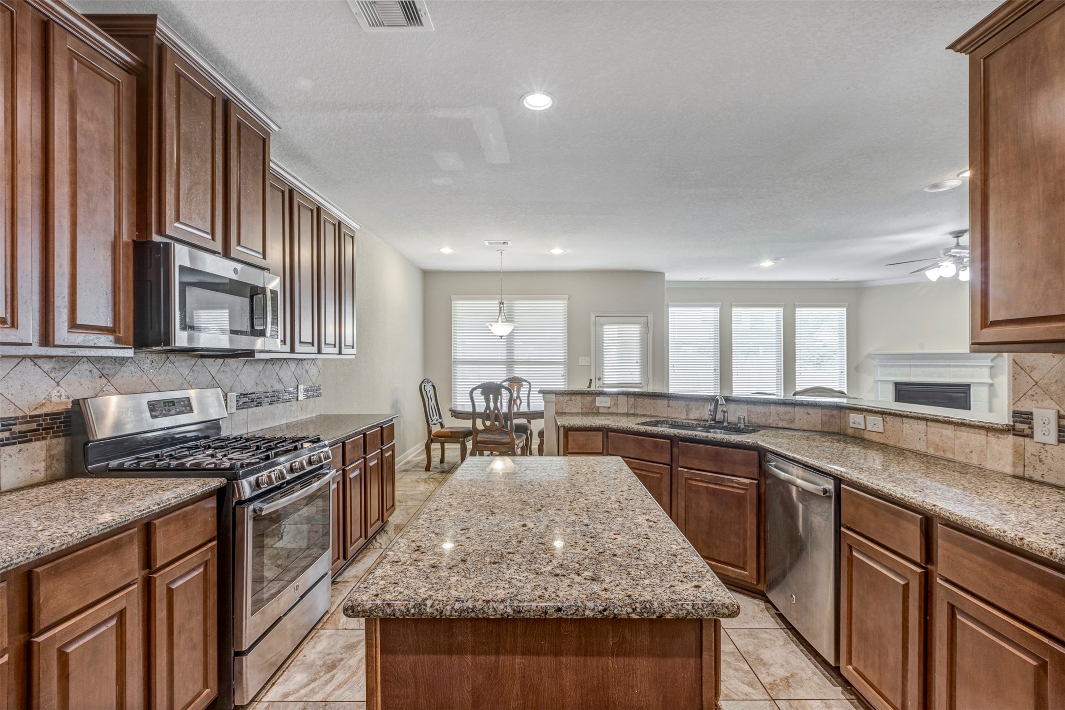24515 Flora Meadow Drive Property Photo 13