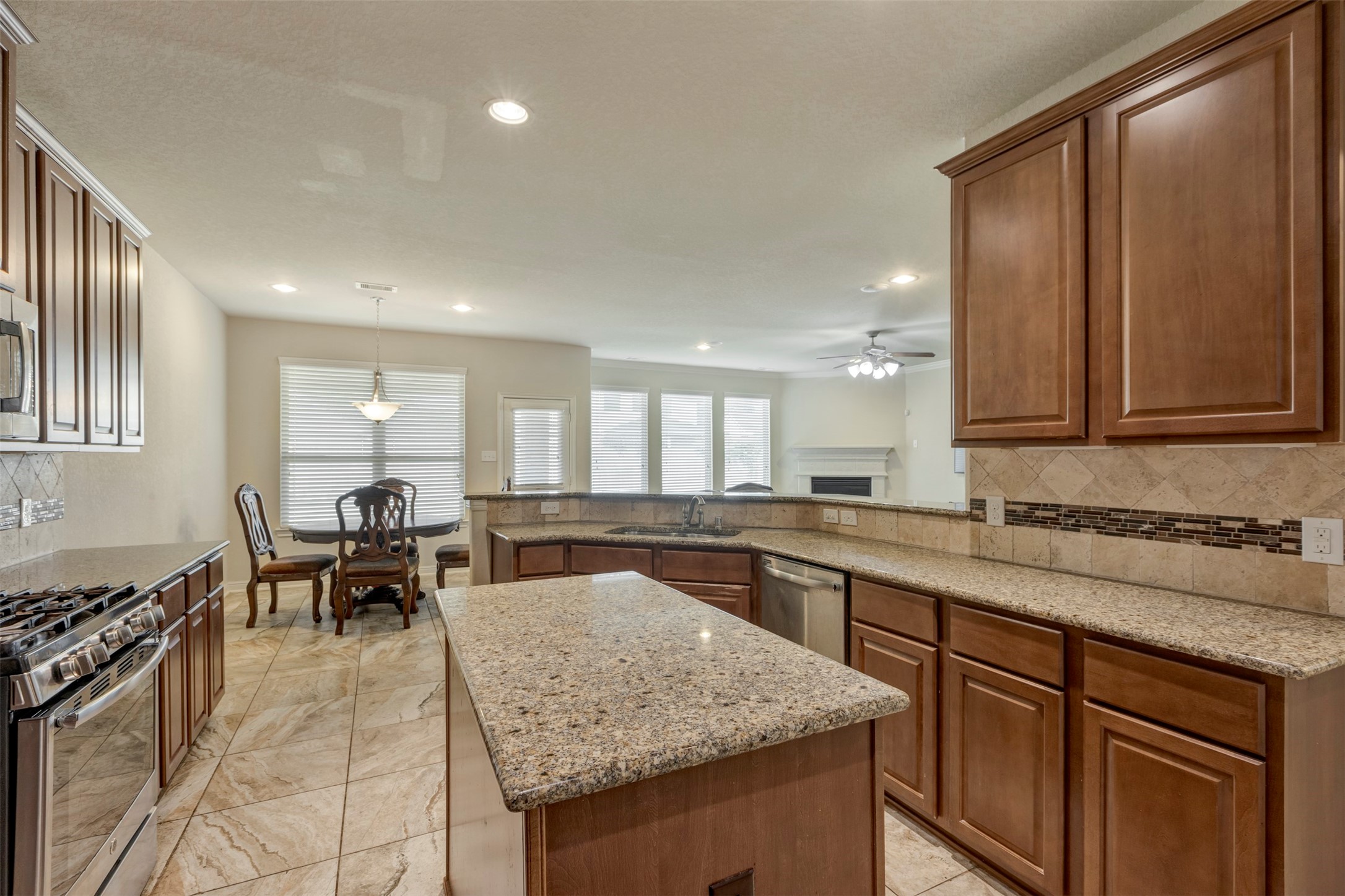 24515 Flora Meadow Drive Property Photo 16