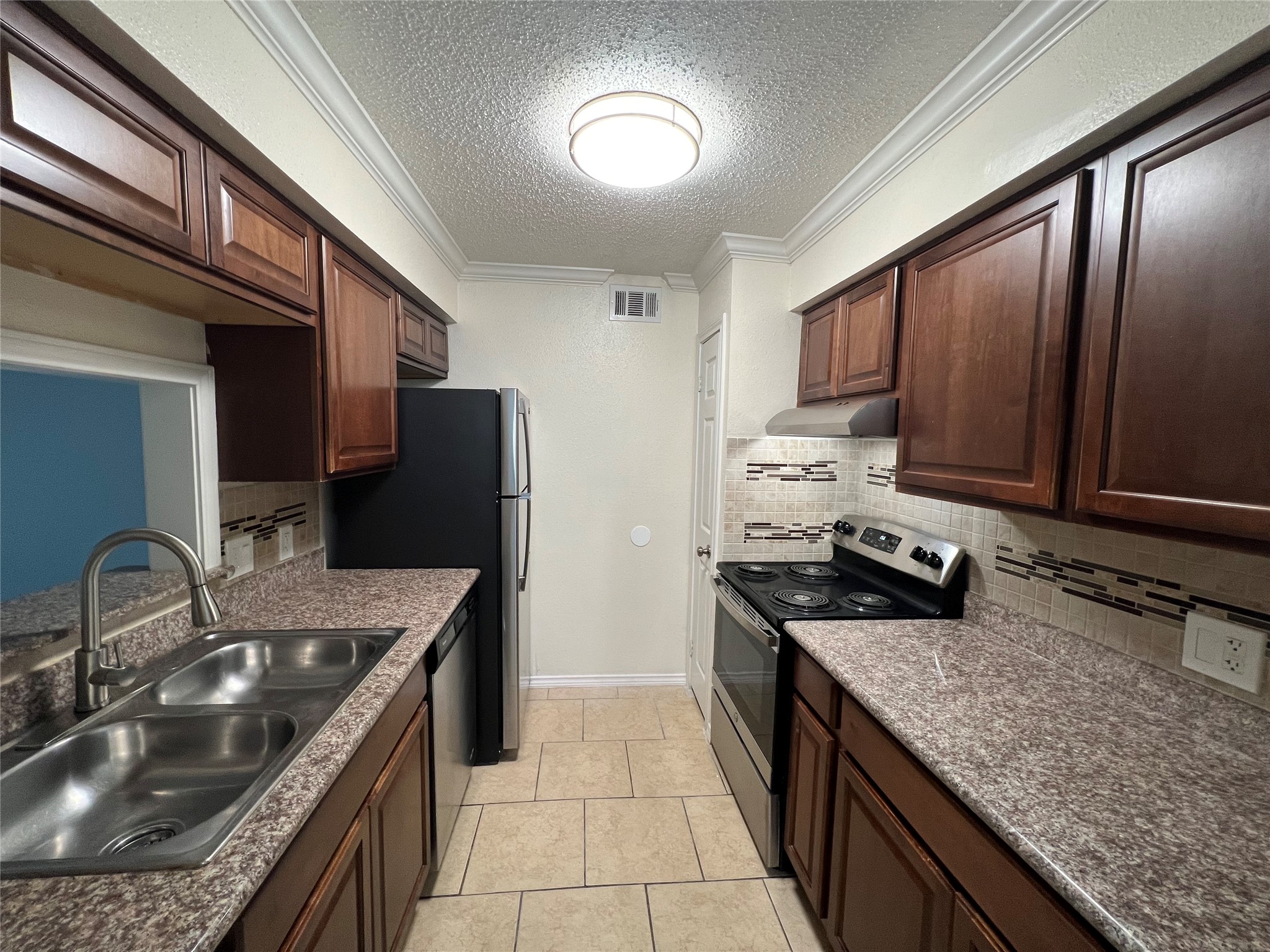 10110 Westview Drive 2904 Property Photo 2