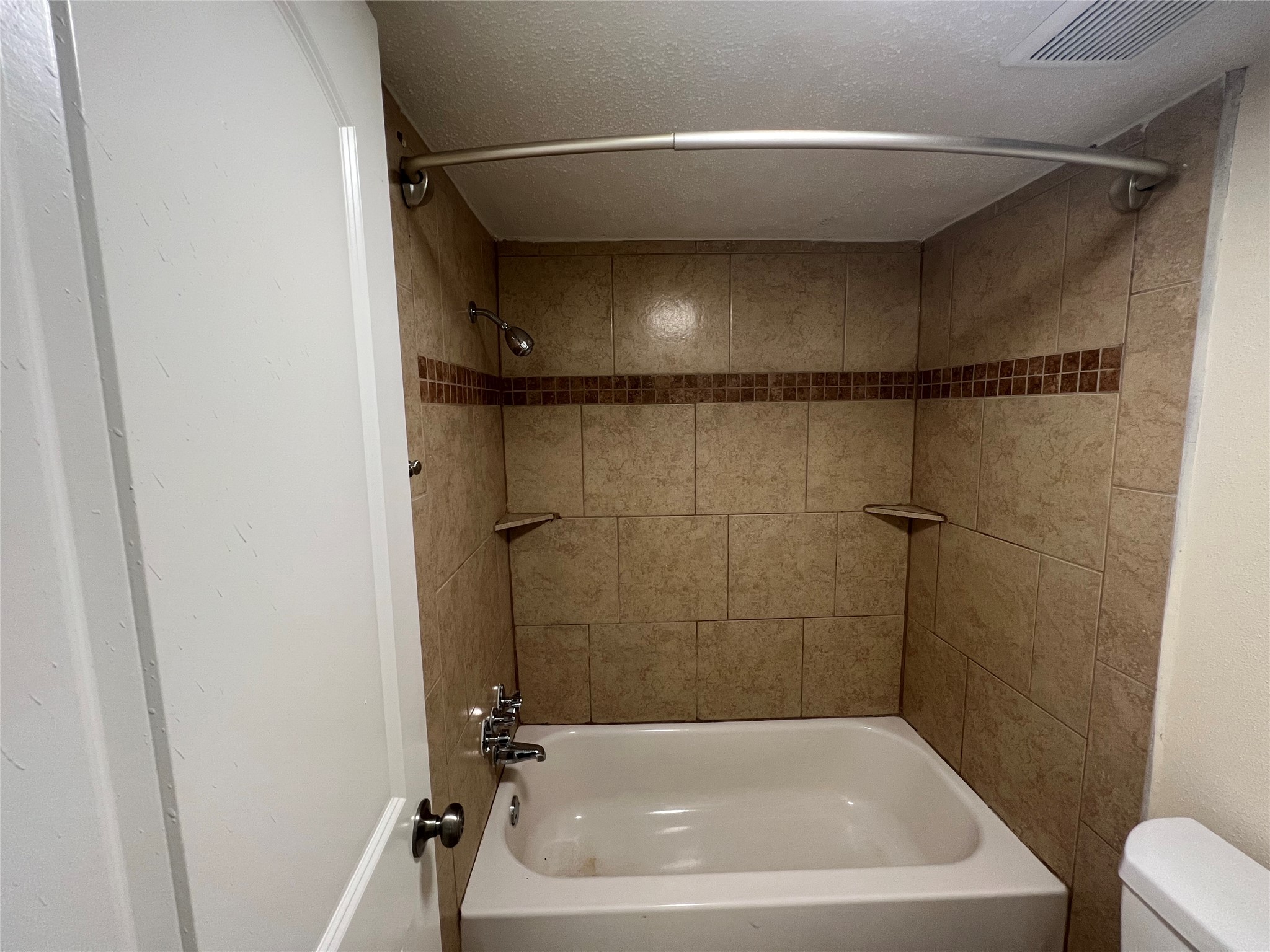 10110 Westview Drive 2904 Property Photo 4