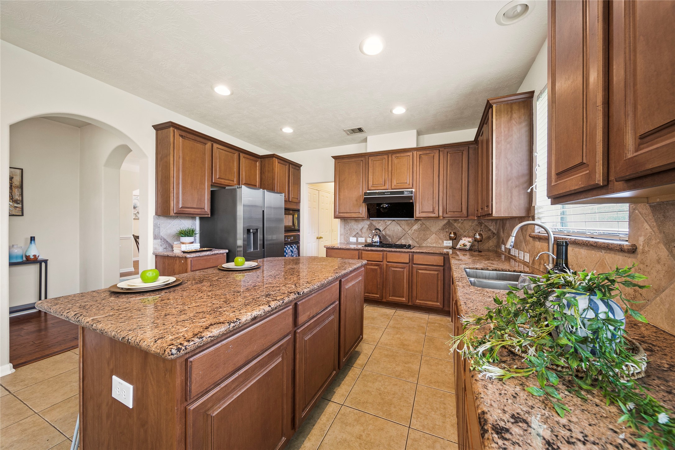 6715 Lathrop Court Property Photo 10