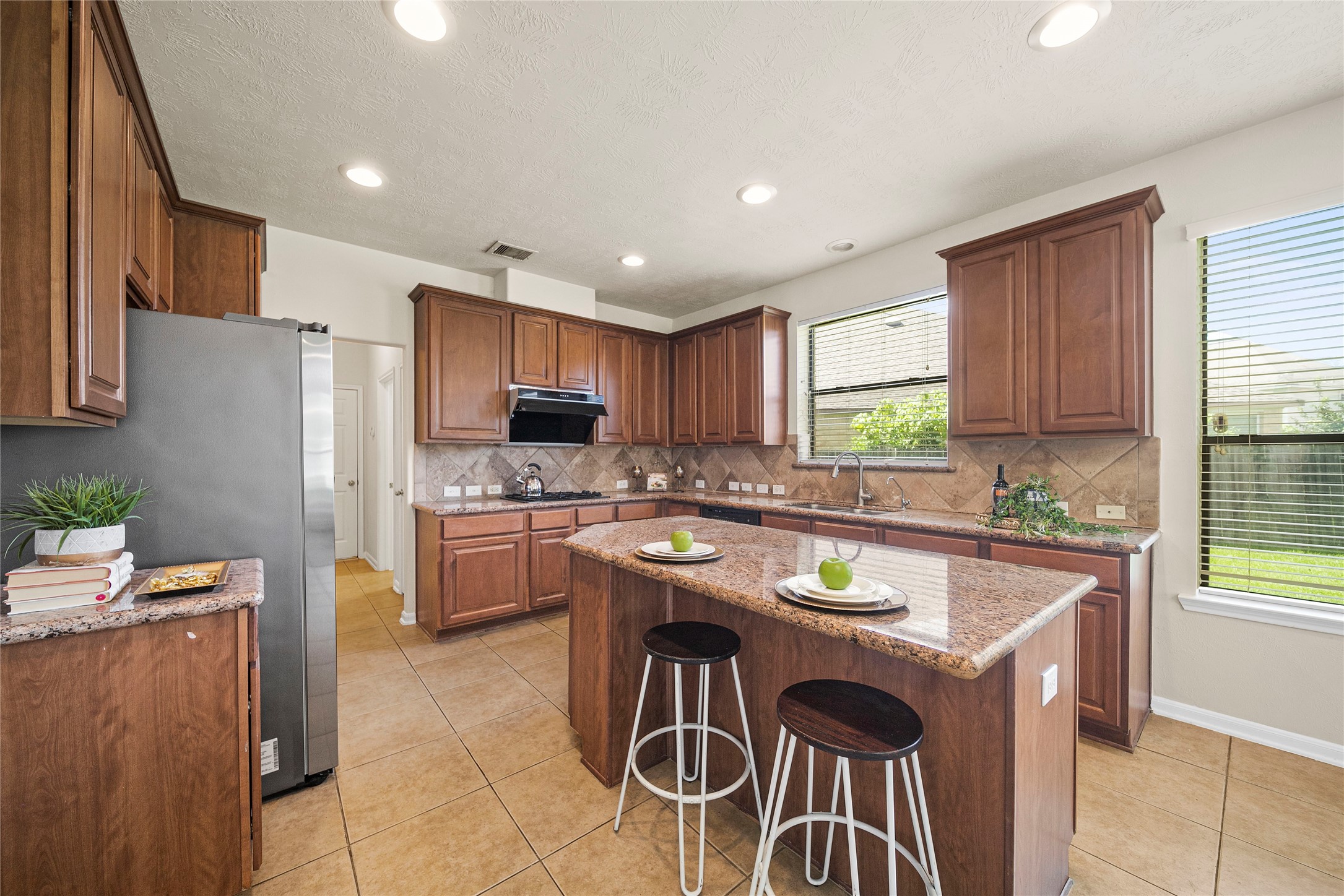 6715 Lathrop Court Property Photo 11