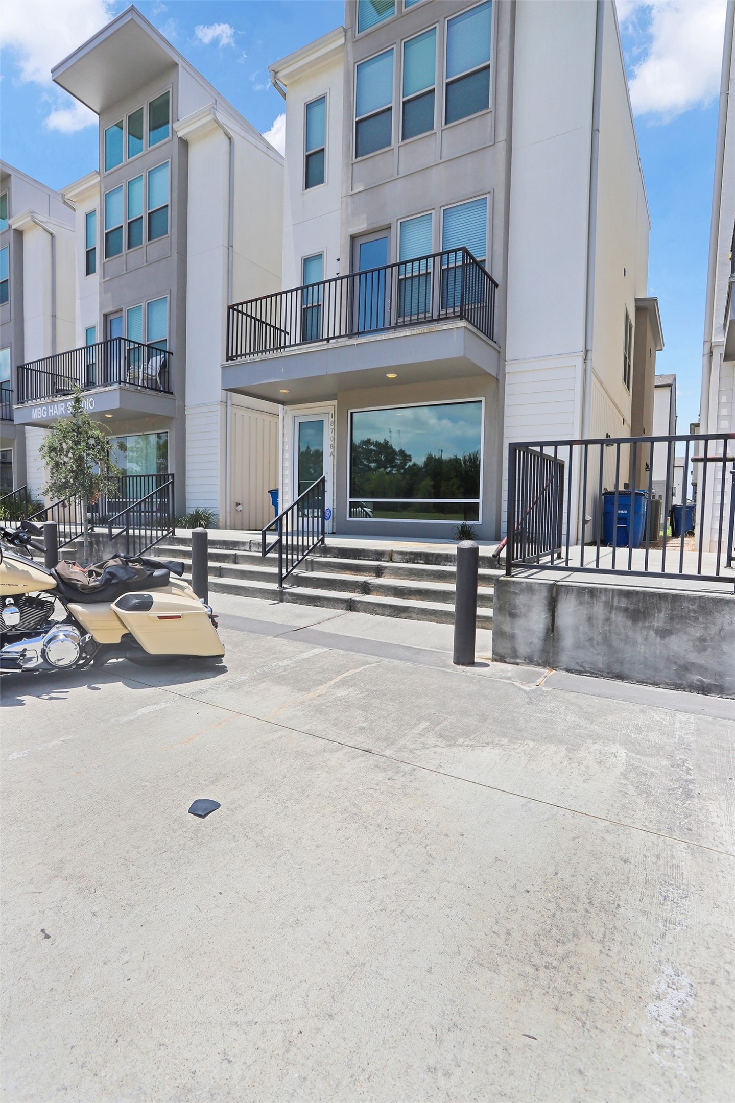 18708 Centro Main Street Property Photo 2