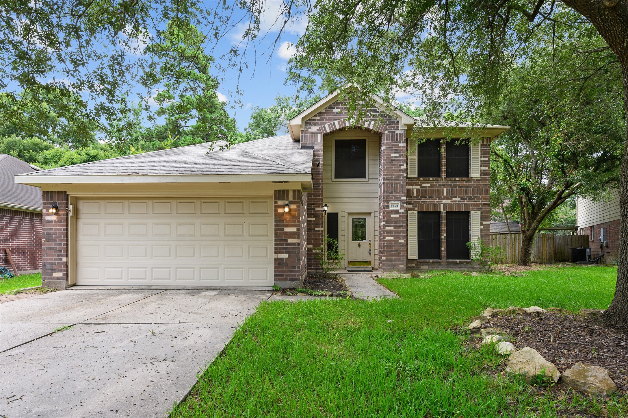 1631 Stonehaven Village Circle Property Photo 1