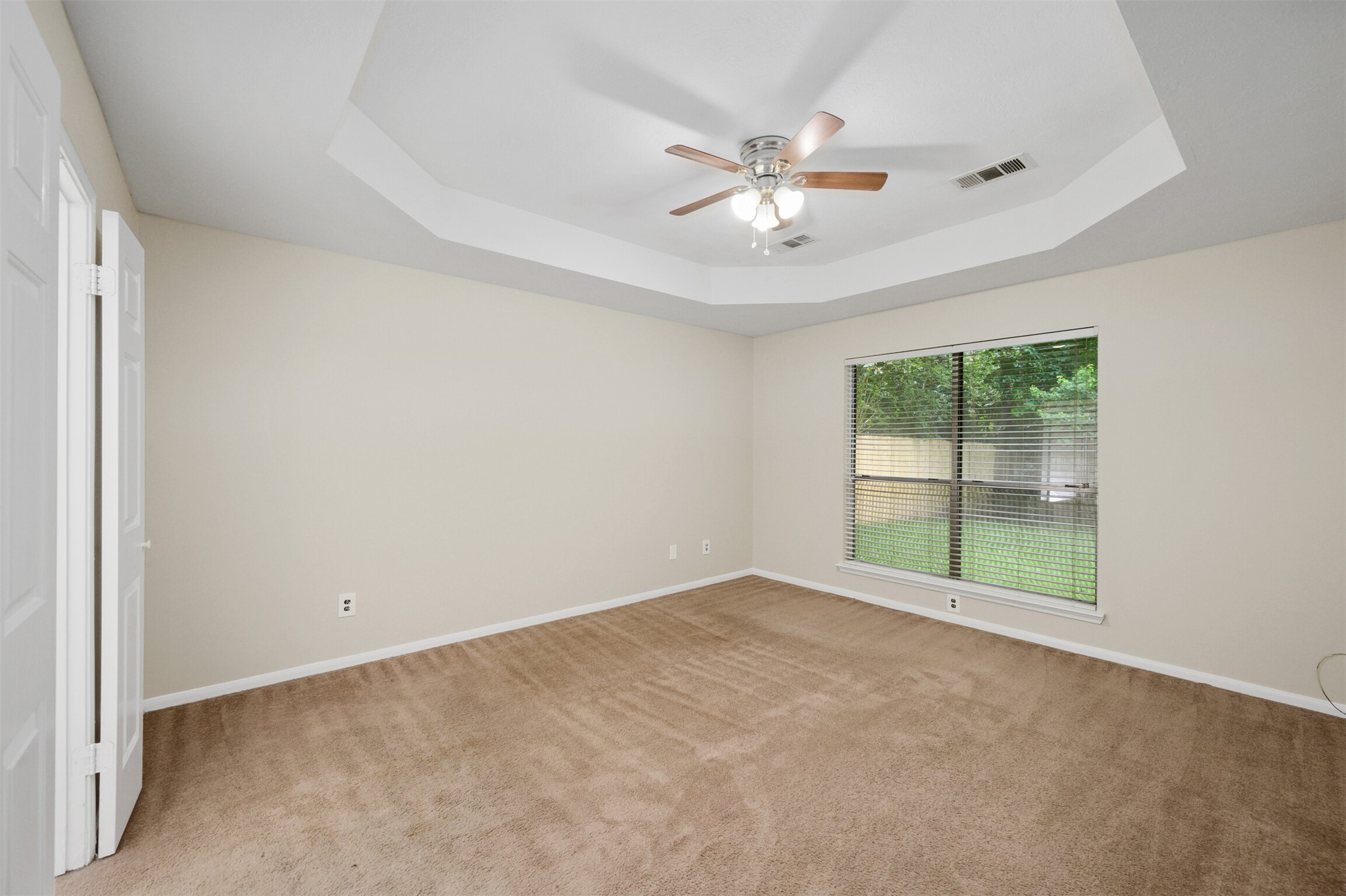 1631 Stonehaven Village Circle Property Photo 5