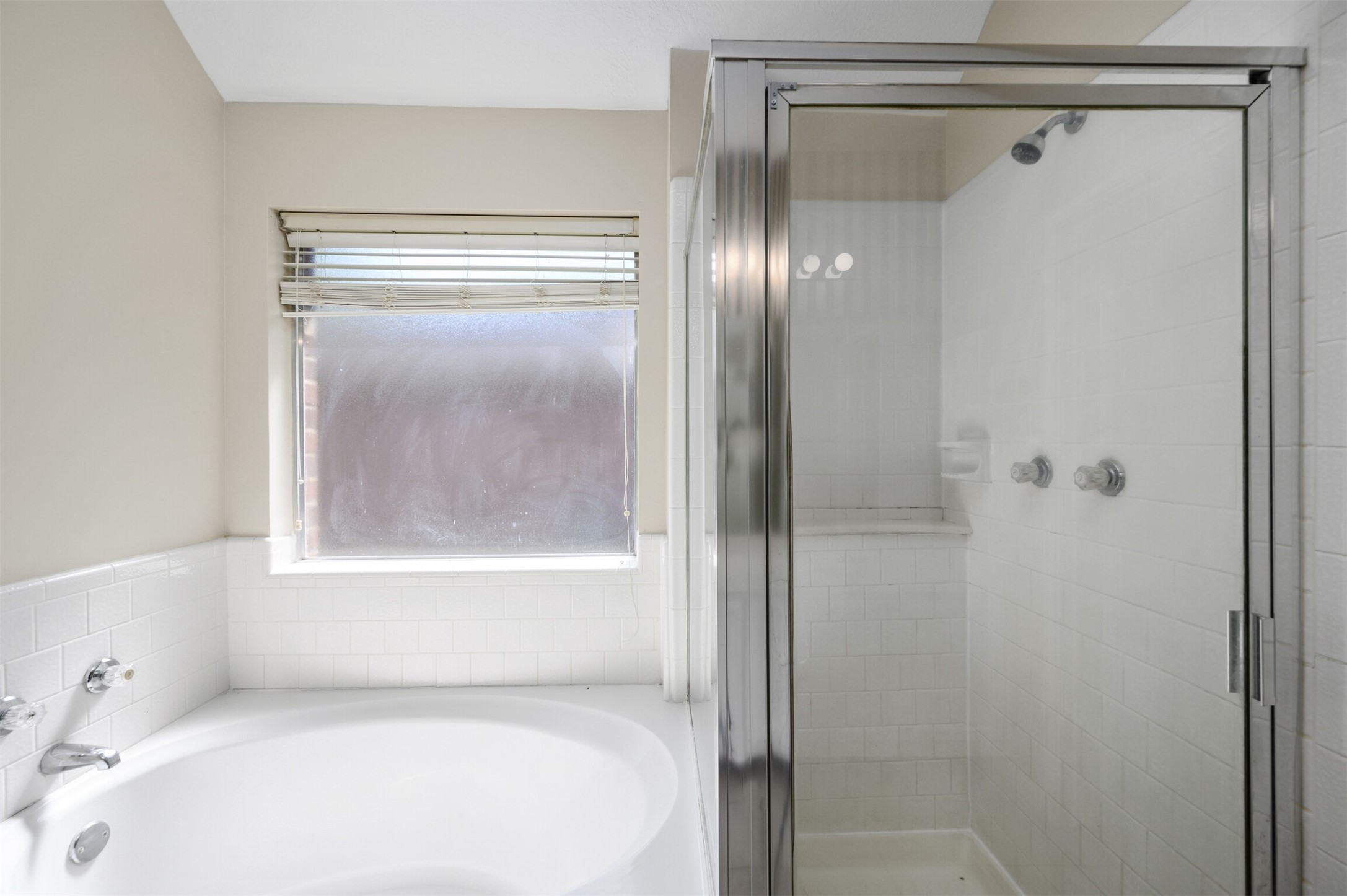 1631 Stonehaven Village Circle Property Photo 7