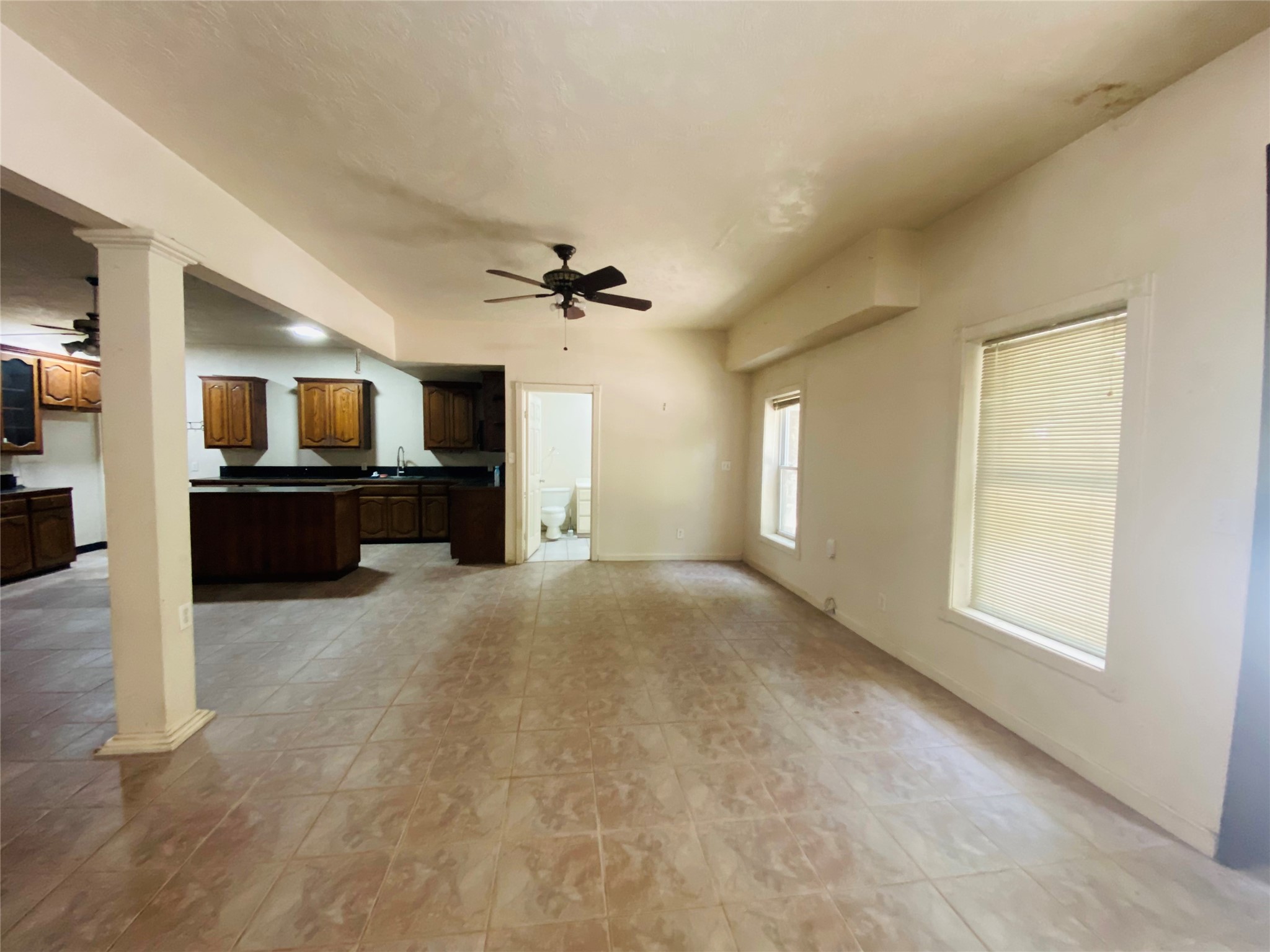 2500 Southline Road Property Photo 5