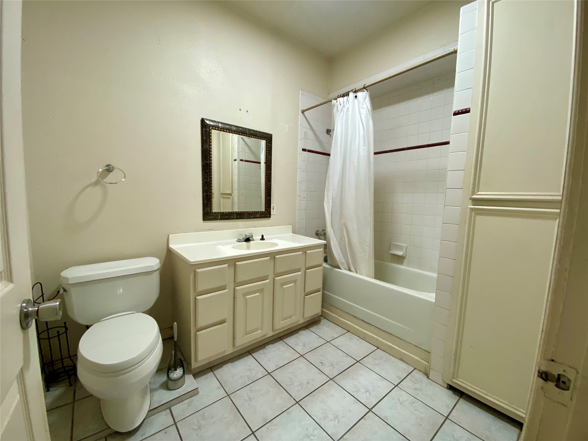 2500 Southline Road Property Photo 9