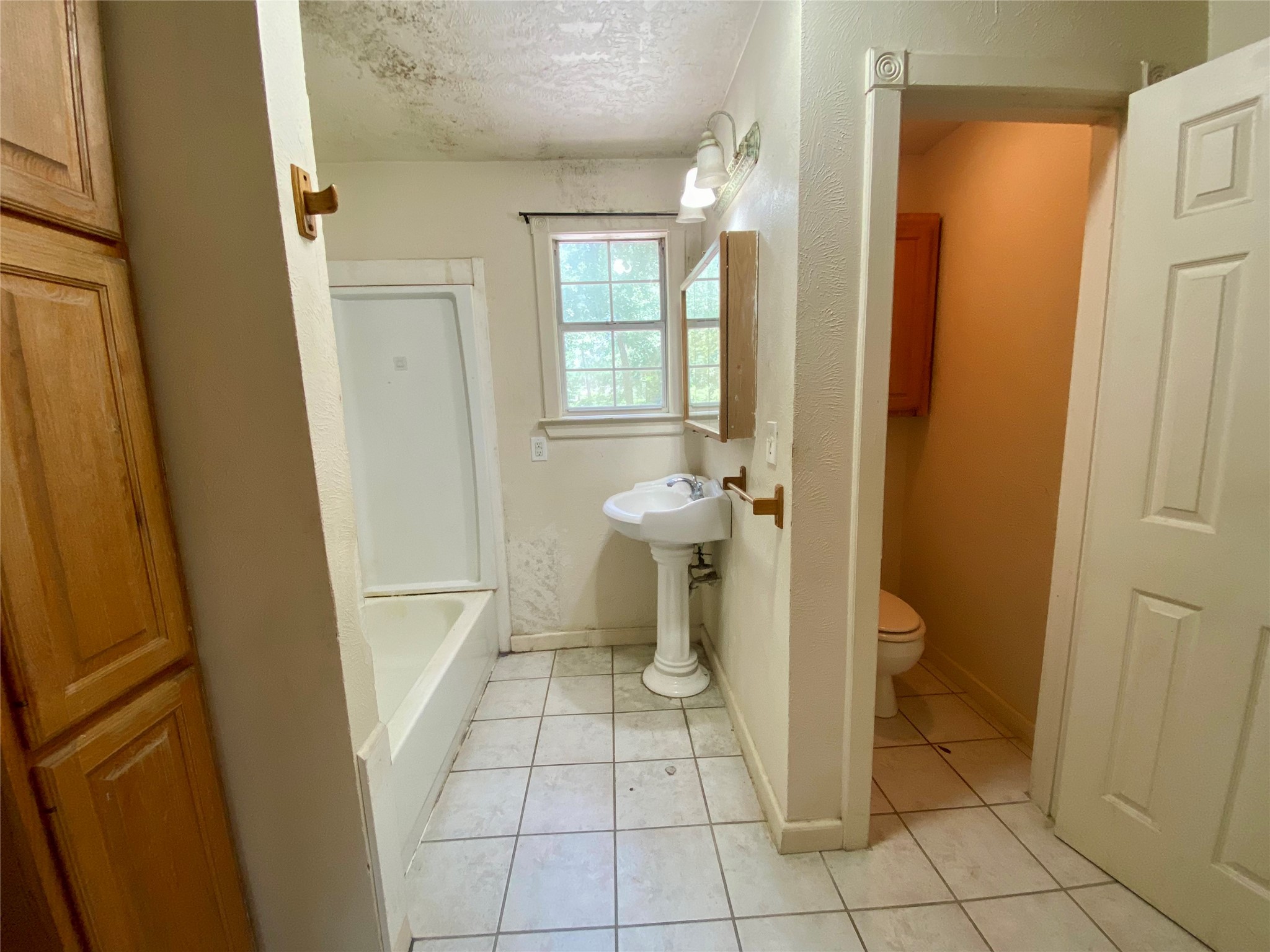 2500 Southline Road Property Photo 11