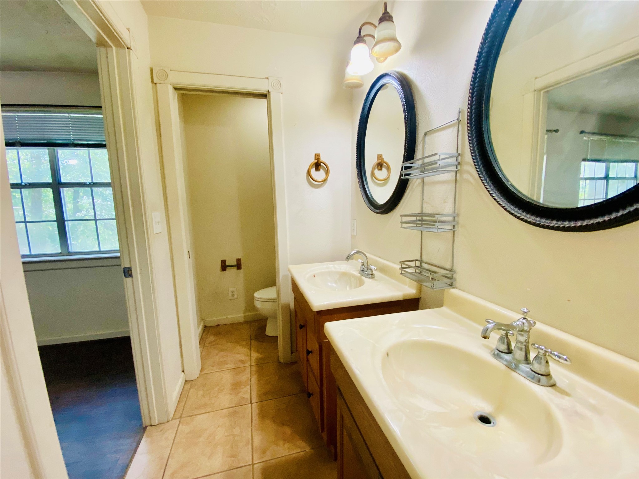 2500 Southline Road Property Photo 17