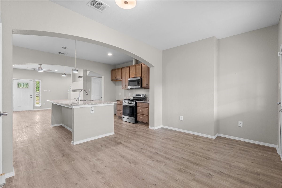 117 S Washington Street Property Photo 7