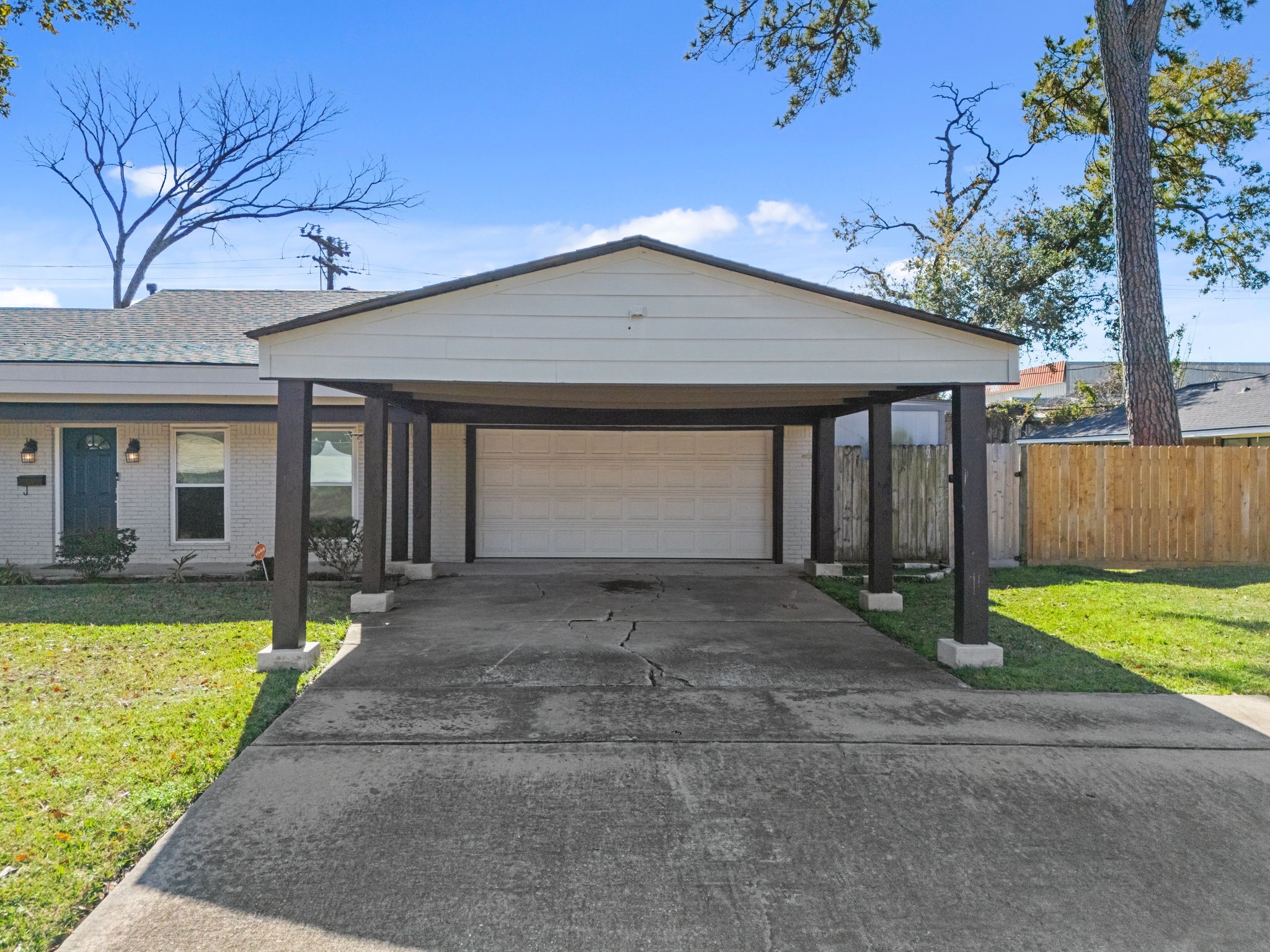 10151 Brinwood Drive Property Photo 8