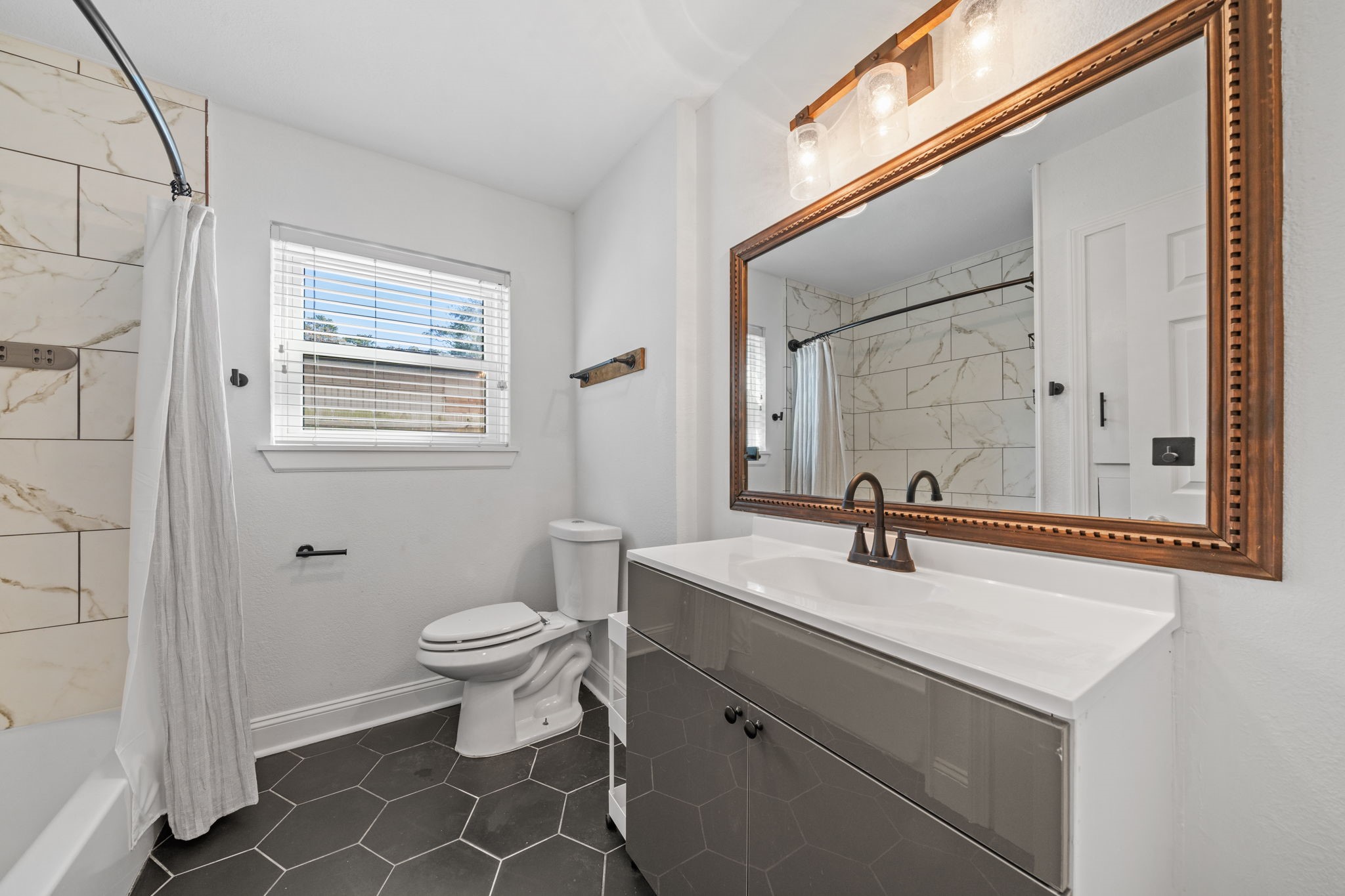 10151 Brinwood Drive Property Photo 14