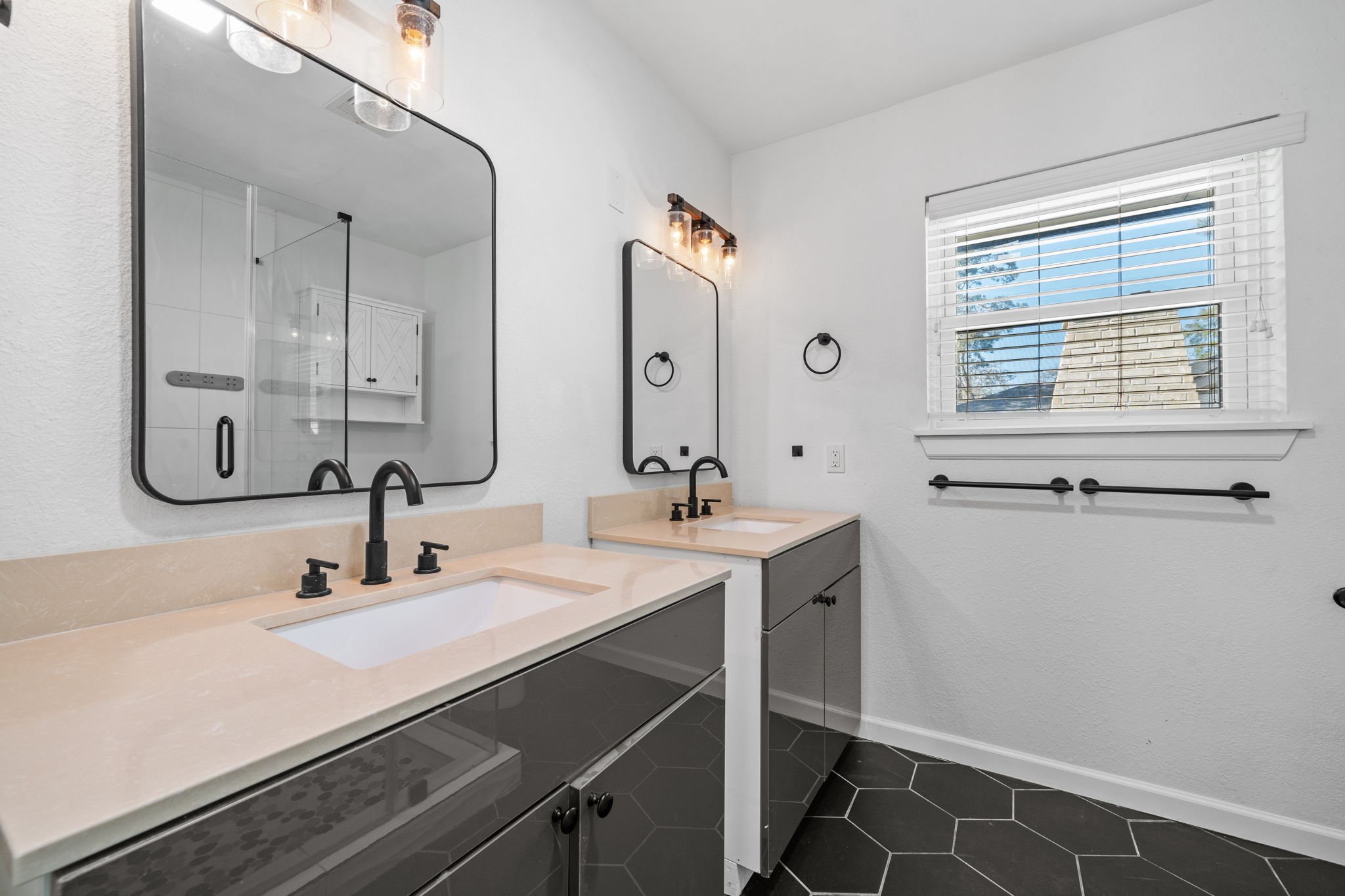 10151 Brinwood Drive Property Photo 18