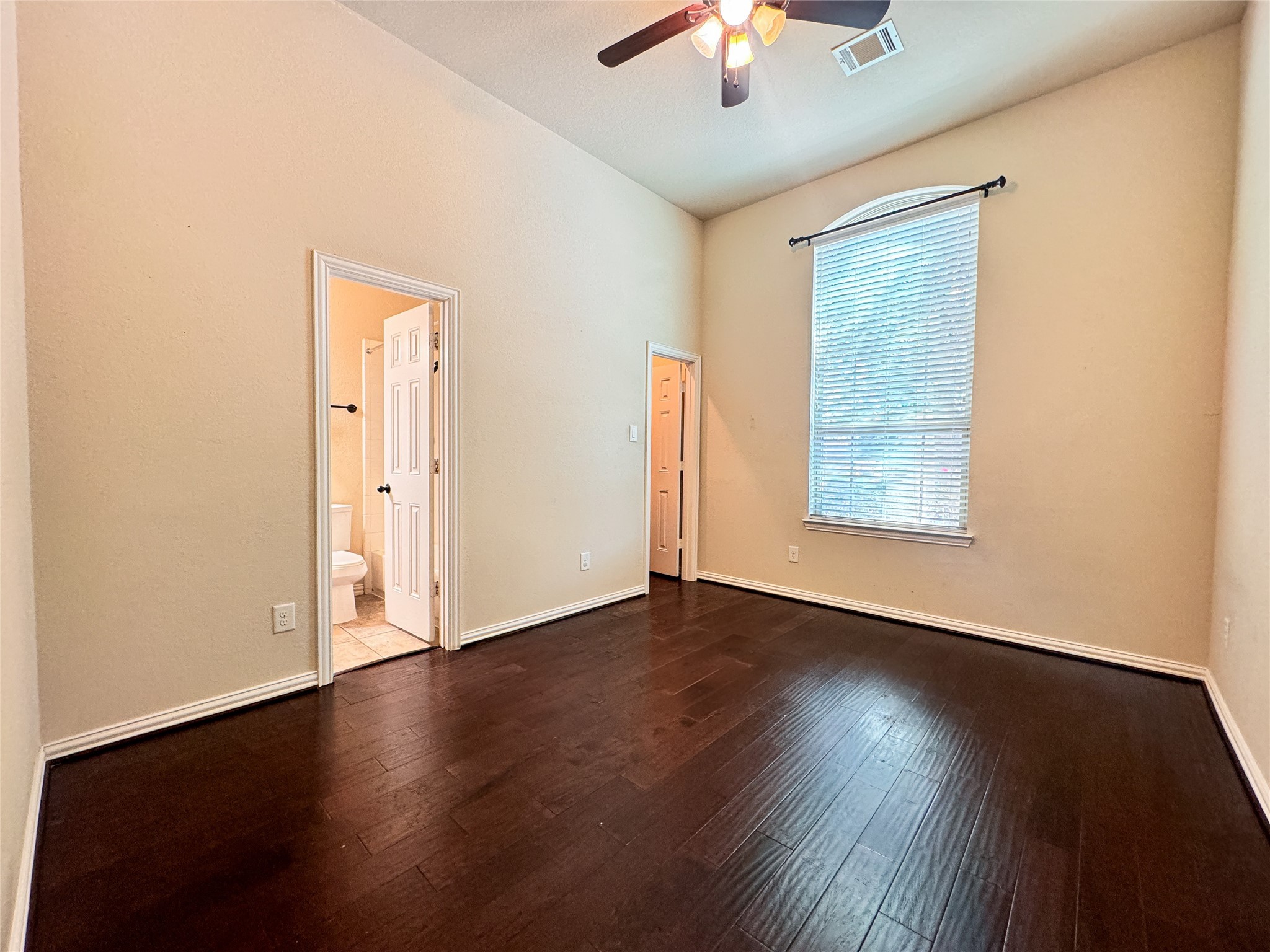 17246 Rookery Court Property Photo 6