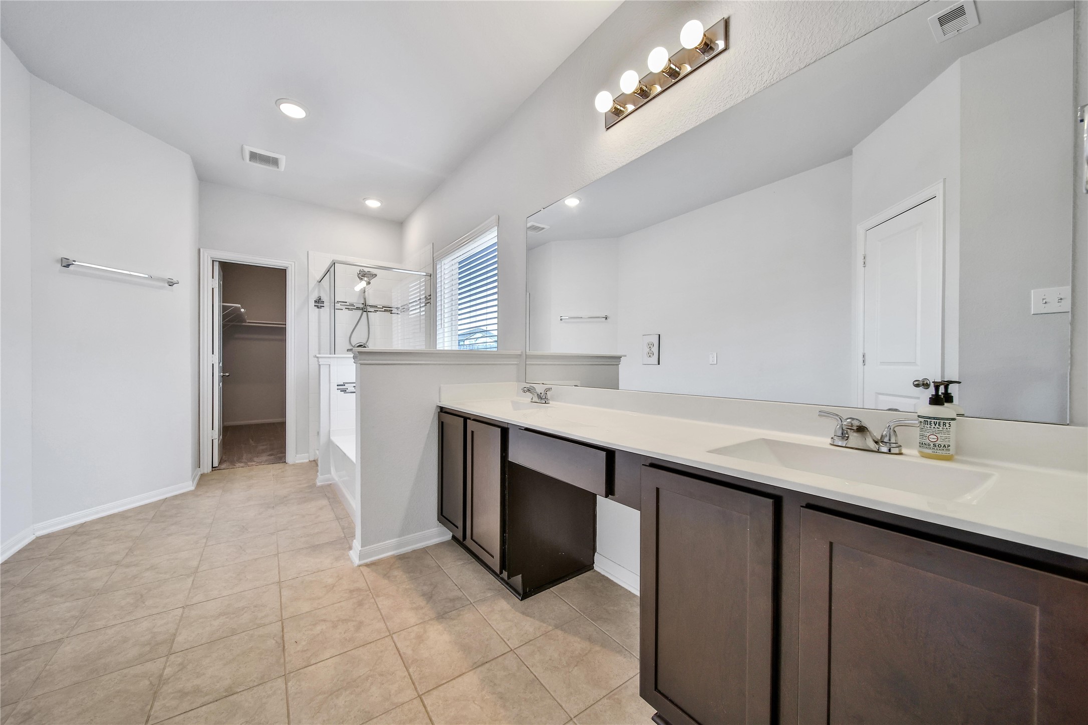 20975 New Proper Drive Property Photo 16