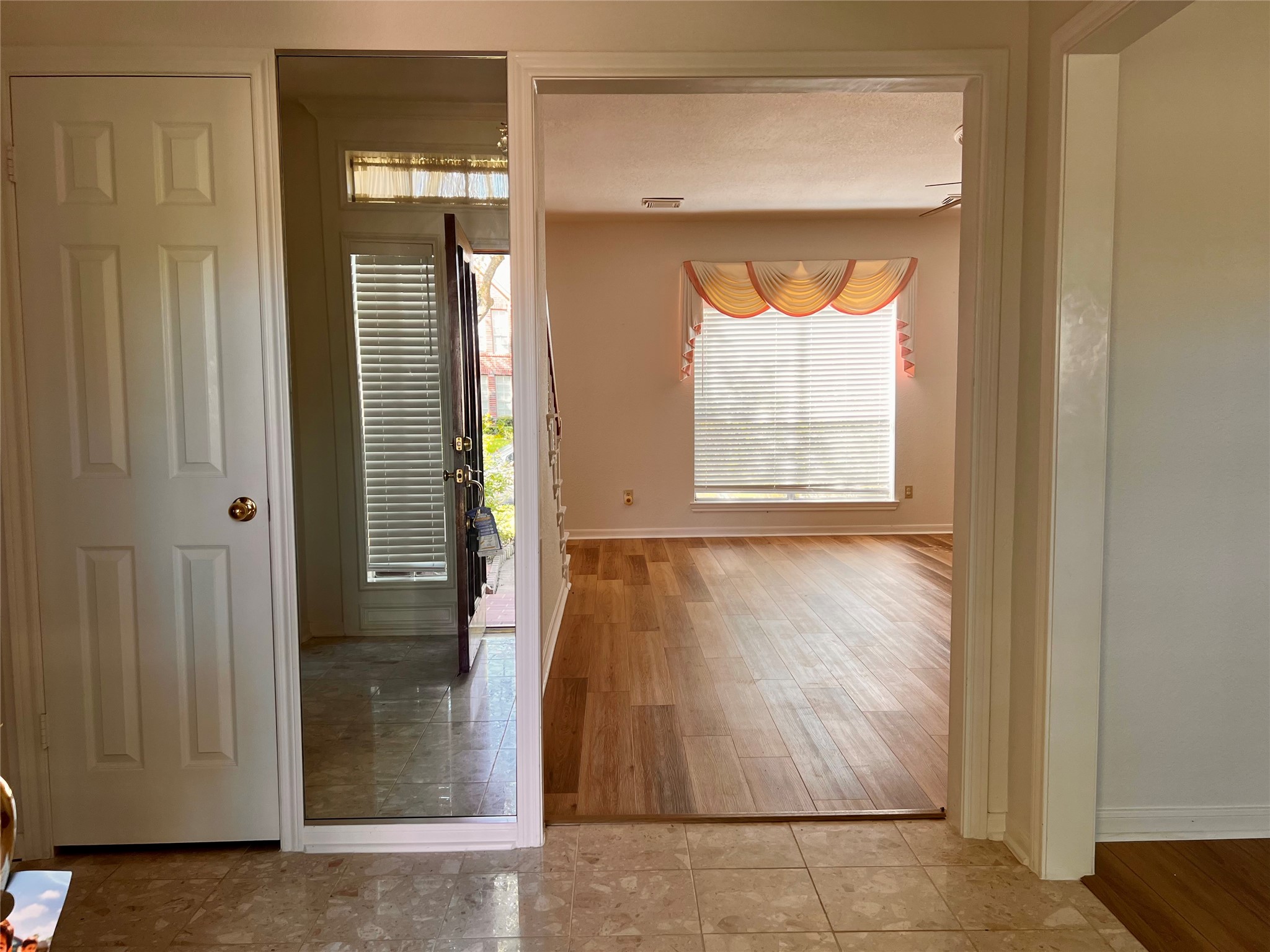 16911 Ascot Meadow Drive Property Photo 3