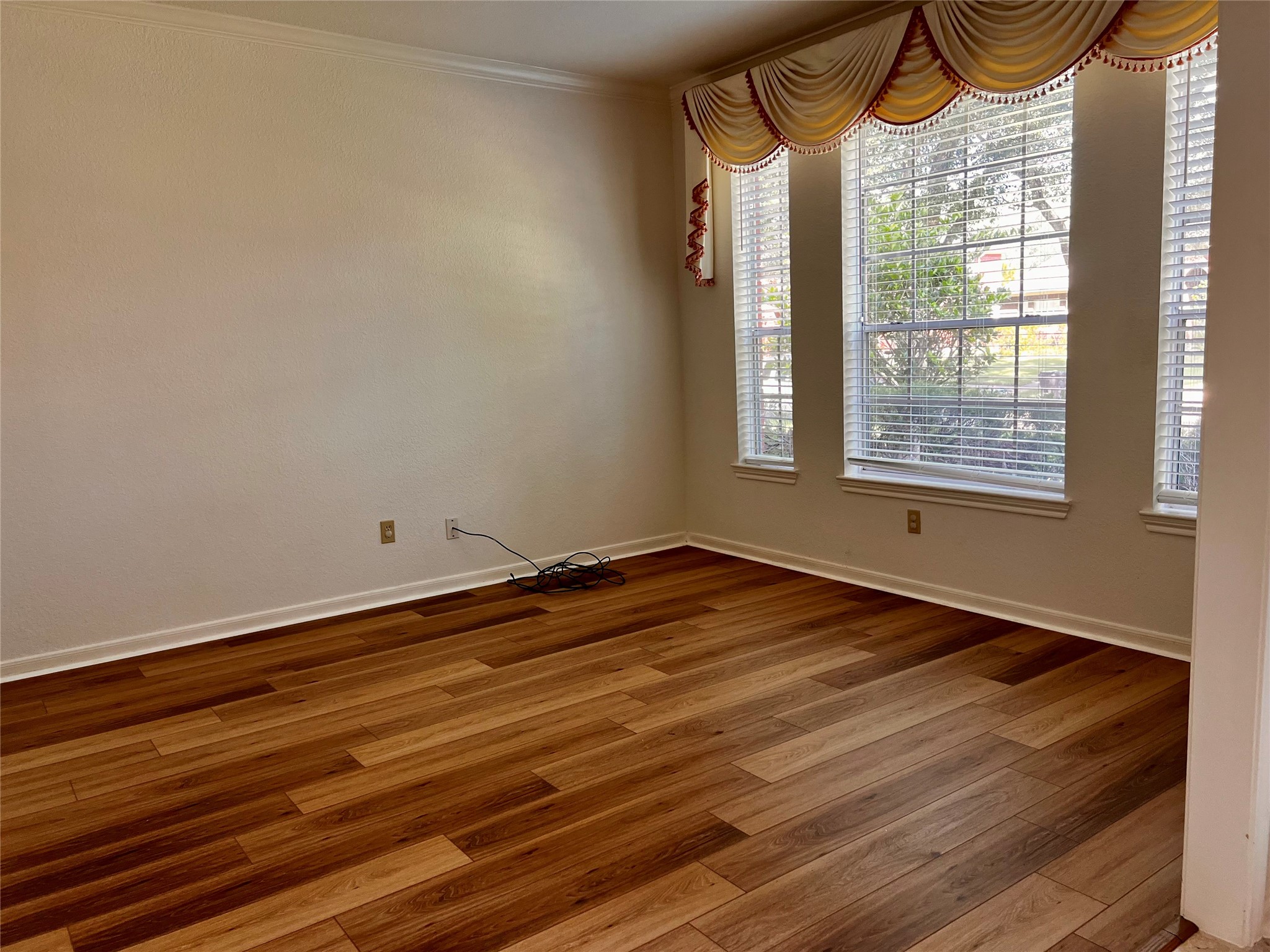 16911 Ascot Meadow Drive Property Photo 5