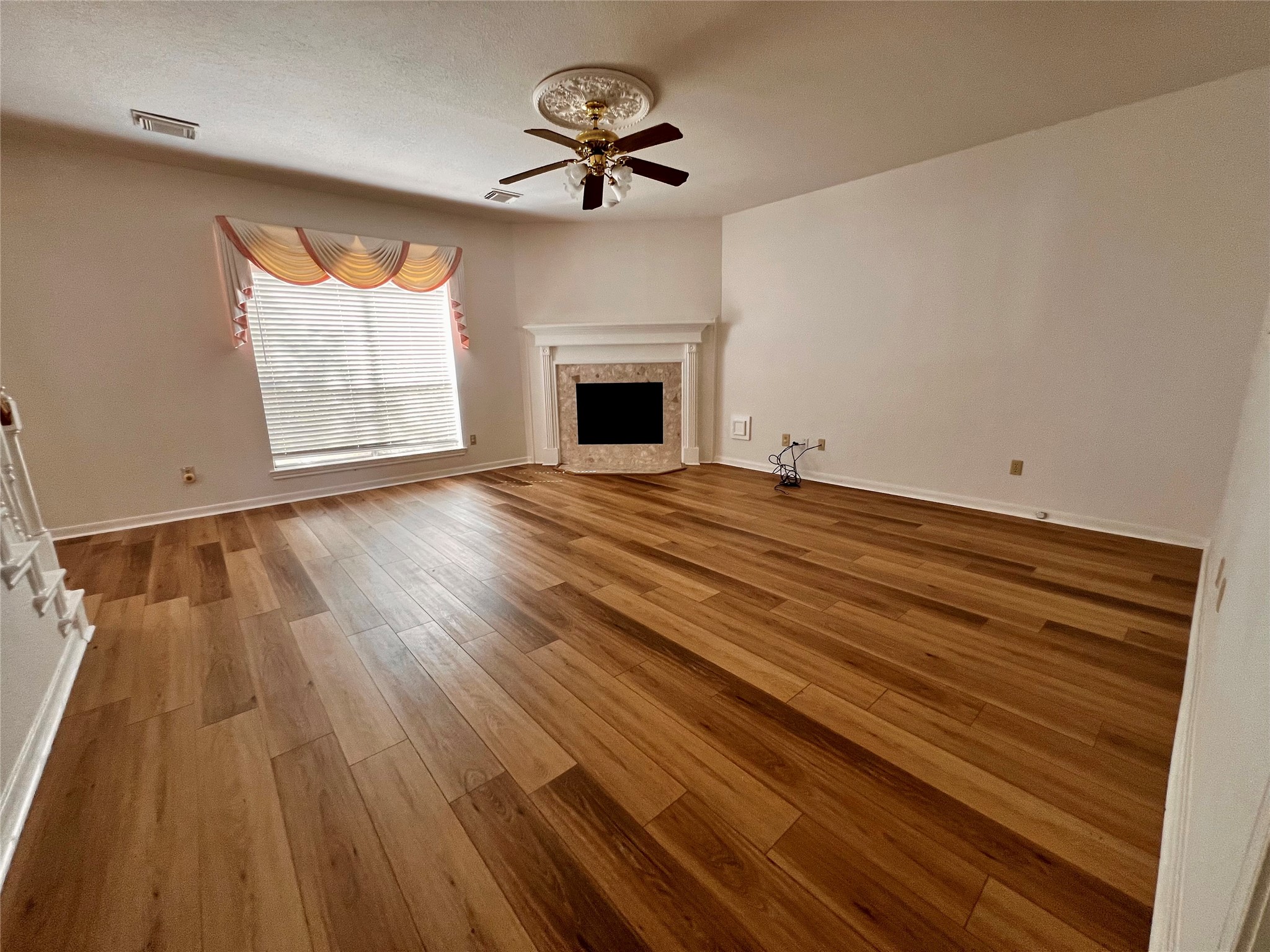 16911 Ascot Meadow Drive Property Photo 8