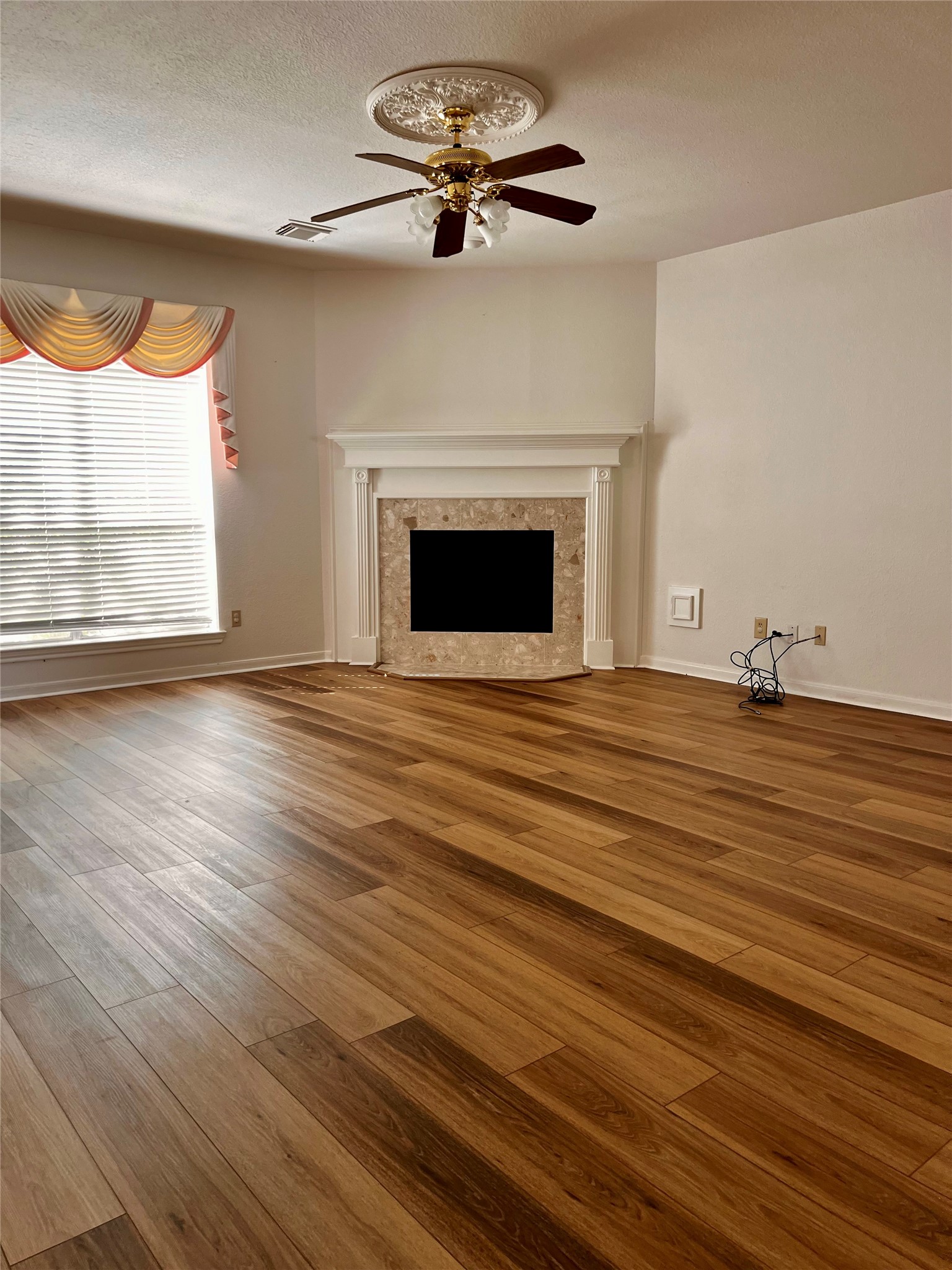 16911 Ascot Meadow Drive Property Photo 9