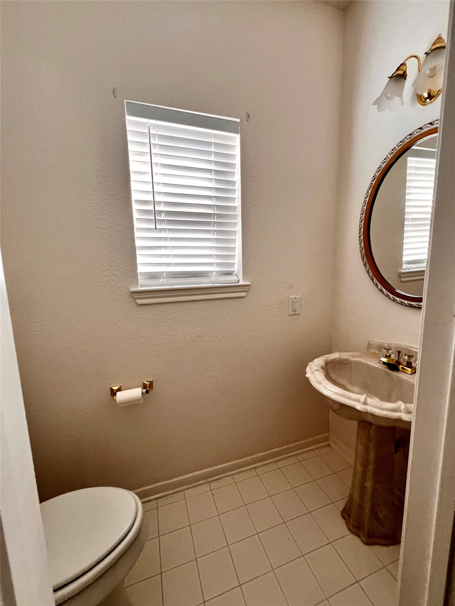 16911 Ascot Meadow Drive Property Photo 11