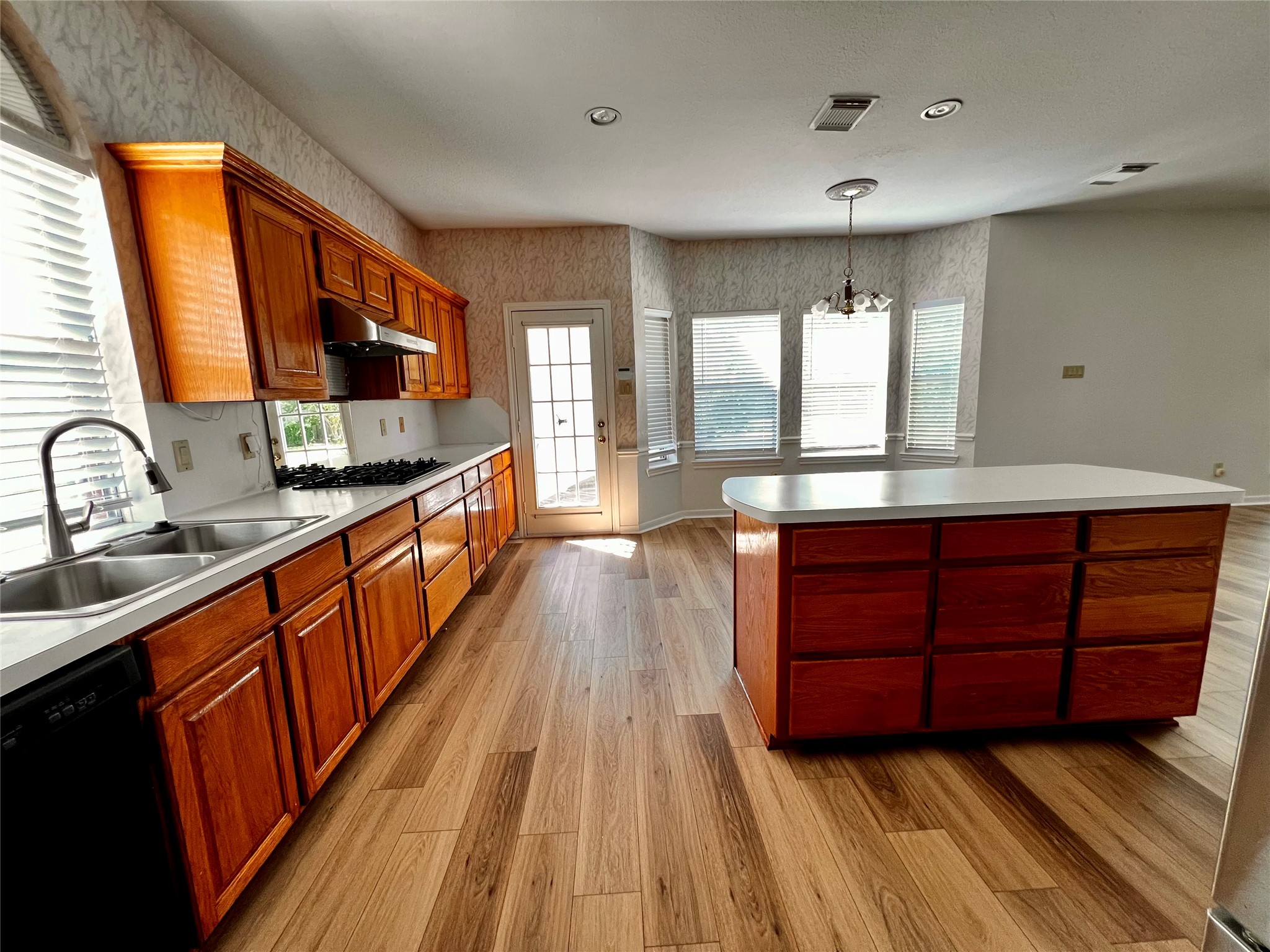 16911 Ascot Meadow Drive Property Photo 15