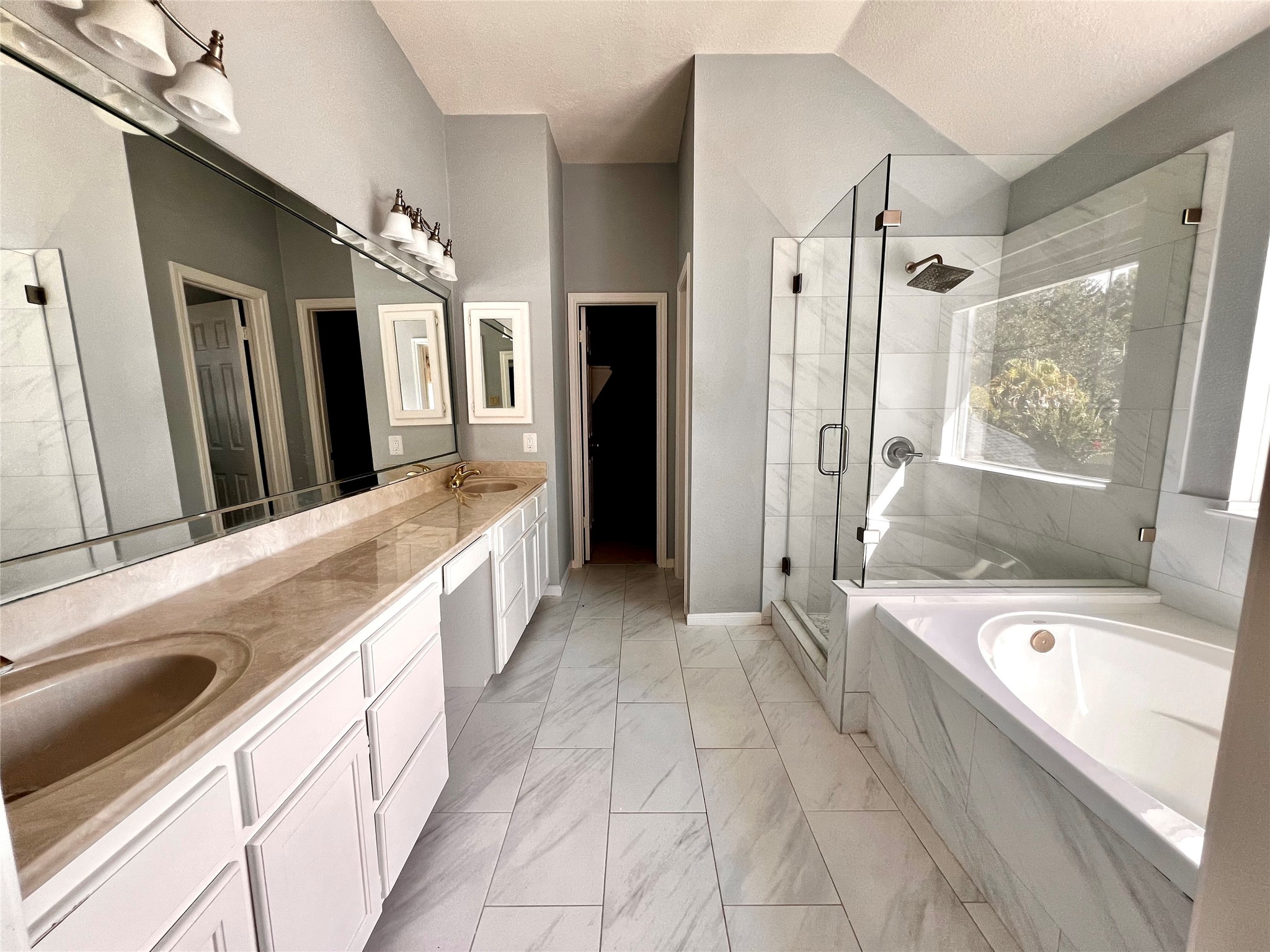16911 Ascot Meadow Drive Property Photo 26