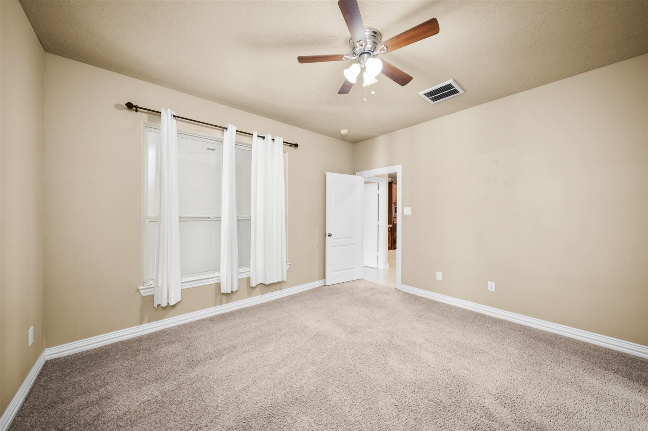 13403 Preston Cliff Court Property Photo 11