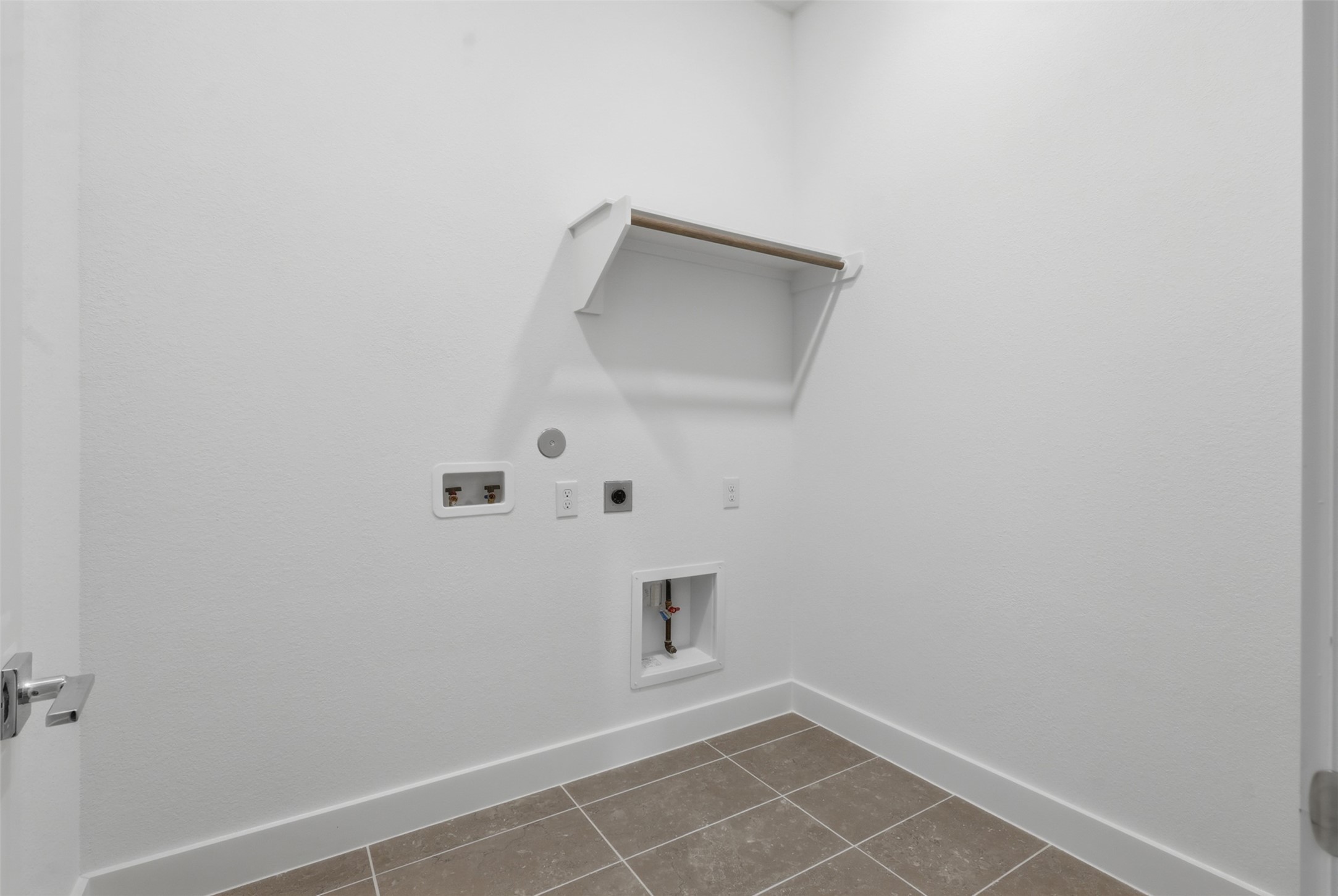 7106 Carriage Light Drive Property Photo 5