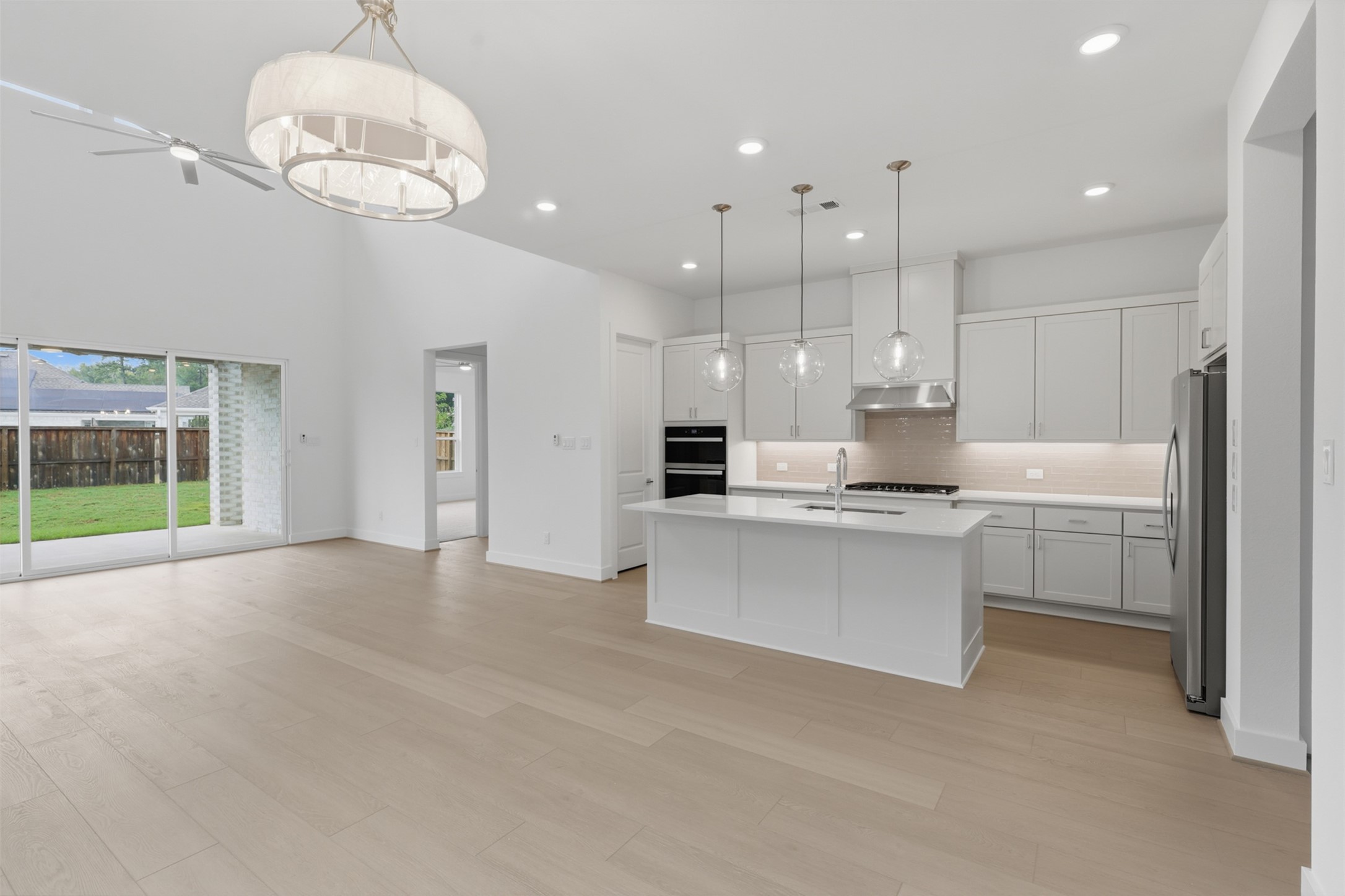 7106 Carriage Light Drive Property Photo 8