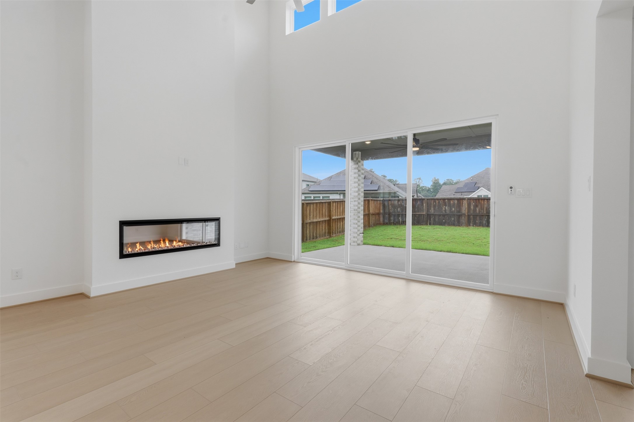 7106 Carriage Light Drive Property Photo 14