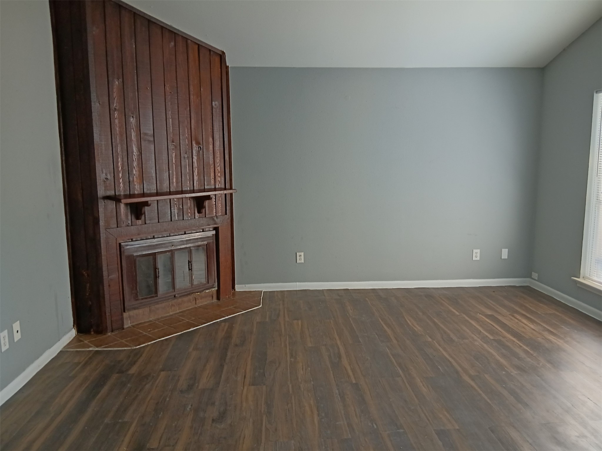 12517 Corona Lane Property Photo 5