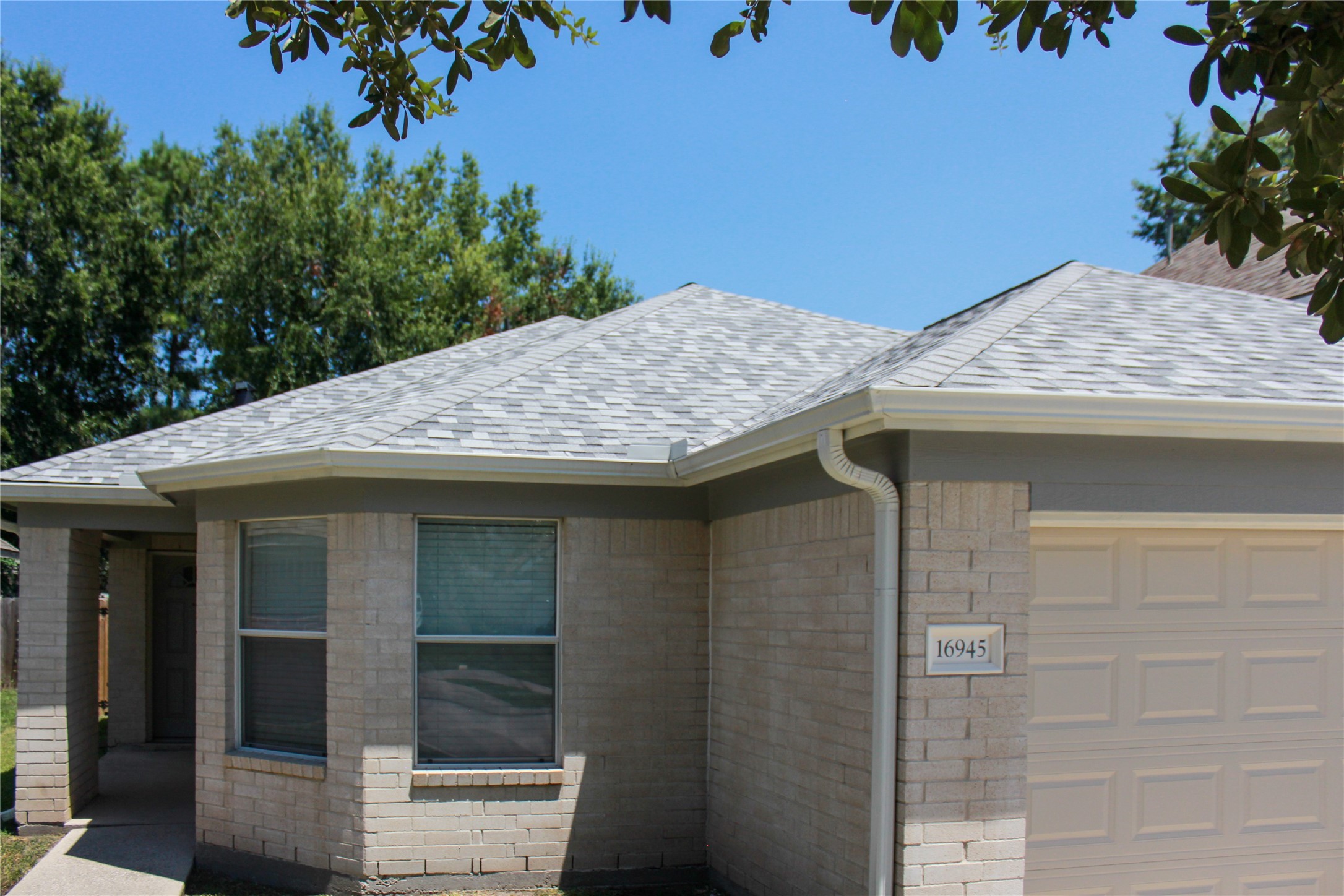 16945 Scenic Knoll Property Photo 3