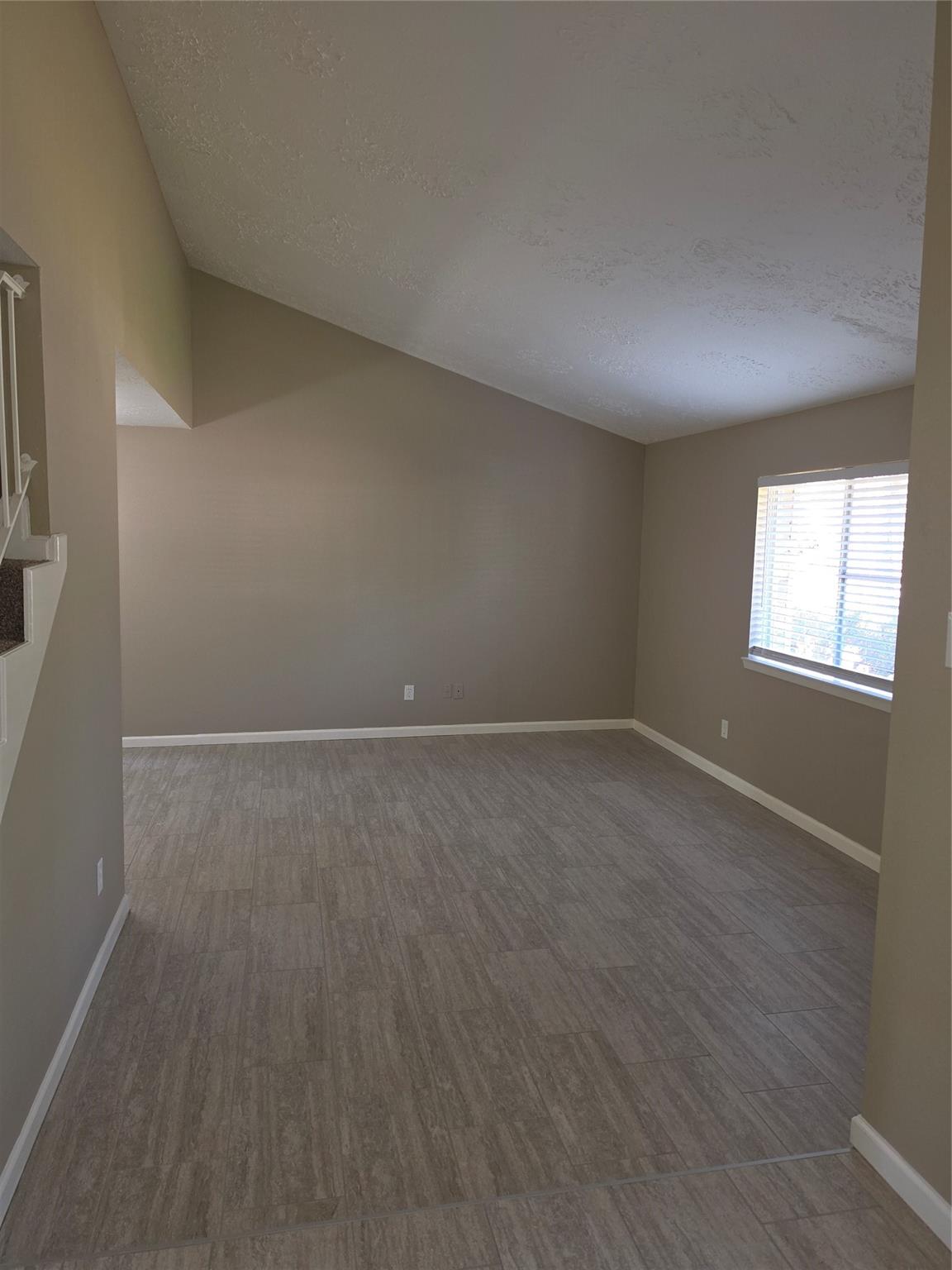 4302 Sloangate Drive Property Photo 4