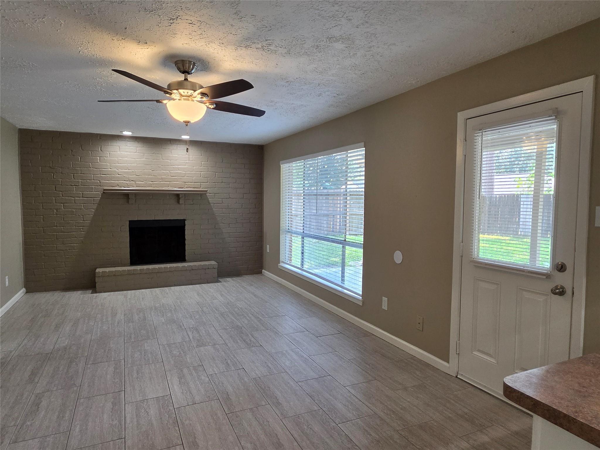 4302 Sloangate Drive Property Photo 9