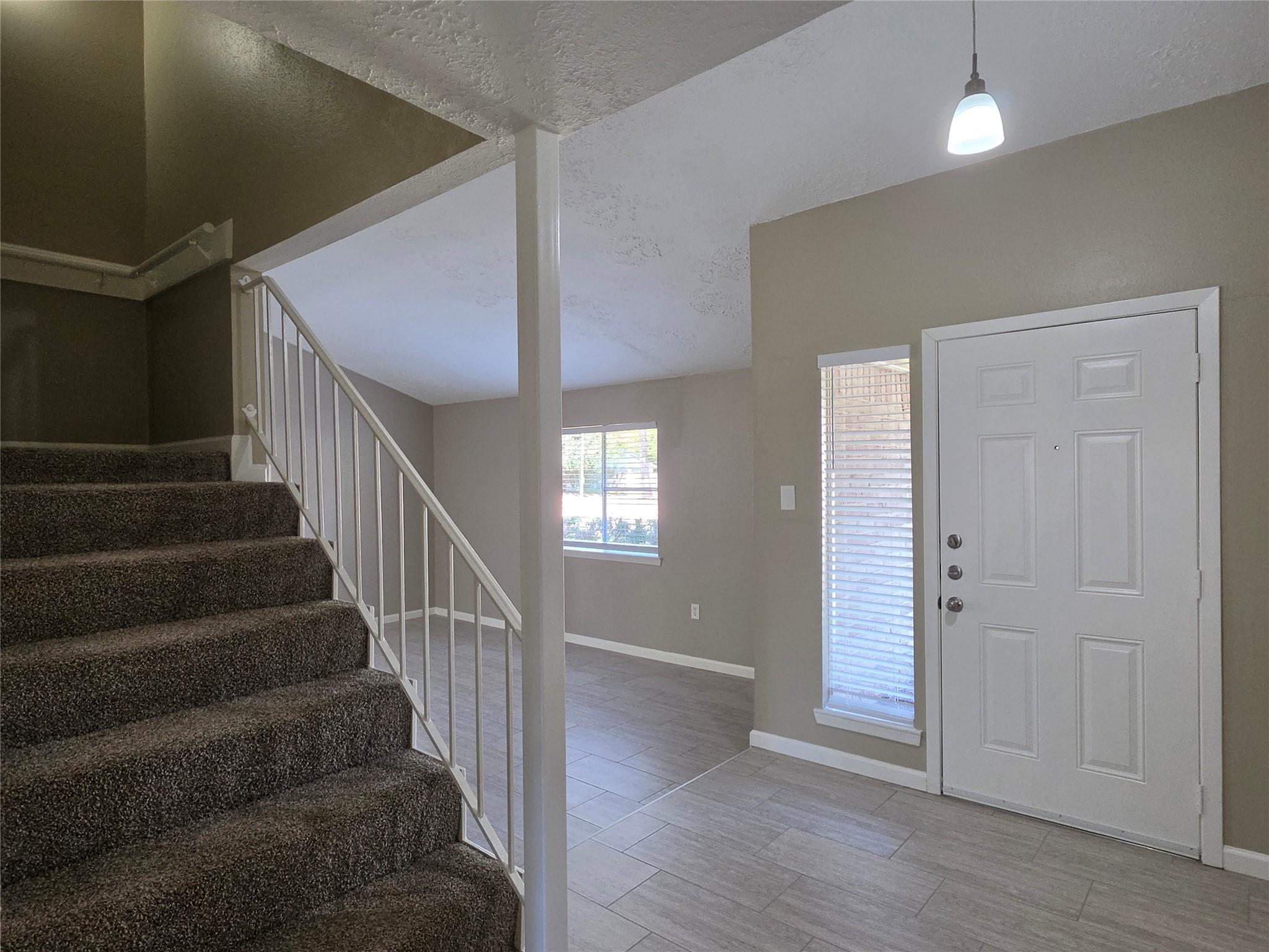 4302 Sloangate Drive Property Photo 12