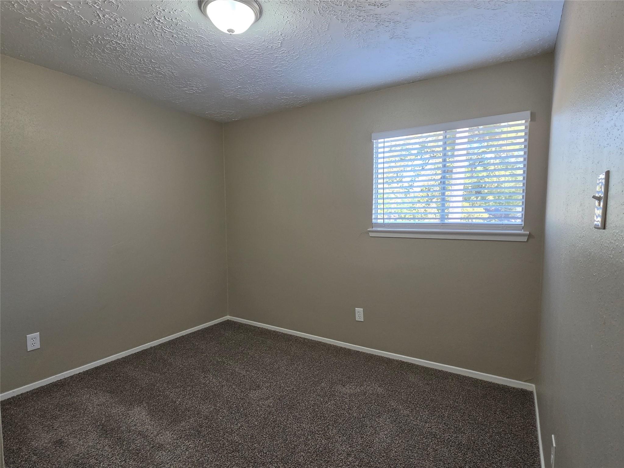 4302 Sloangate Drive Property Photo 13