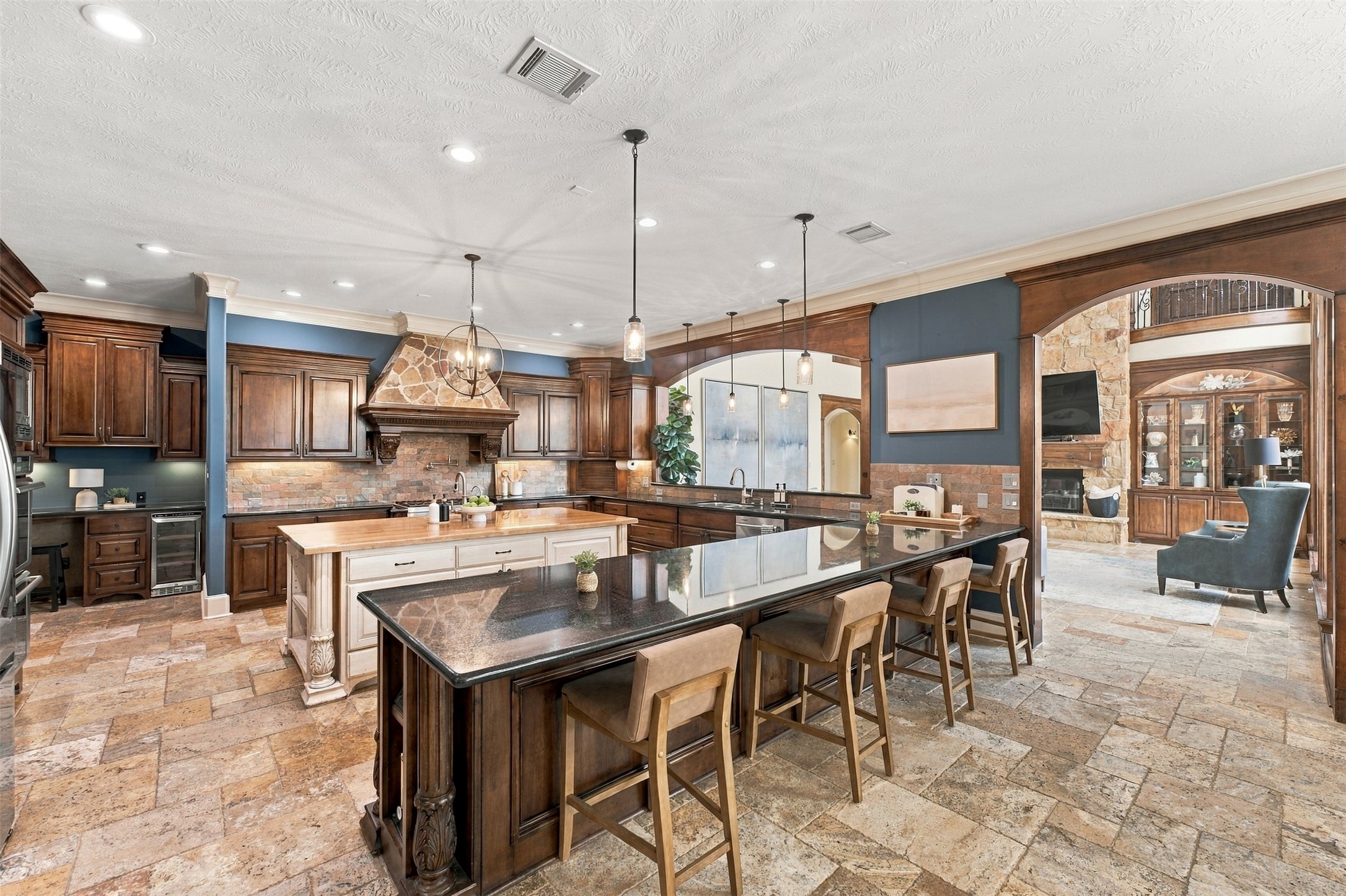 1175 Hunters Creek Way Property Photo 13