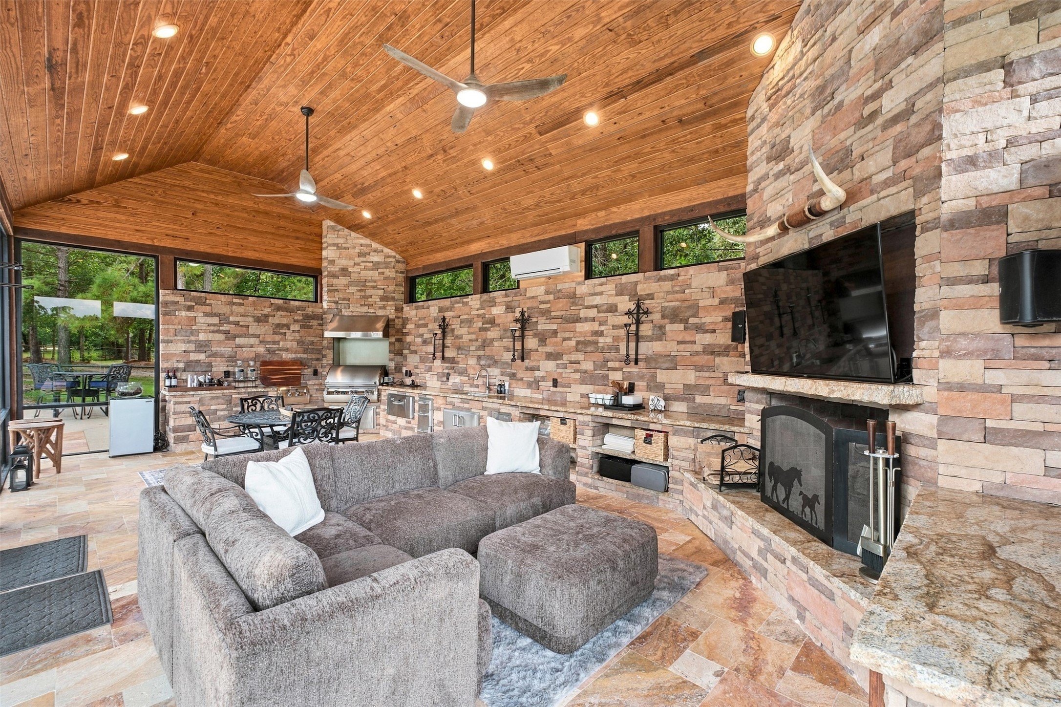 1175 Hunters Creek Way Property Photo 38