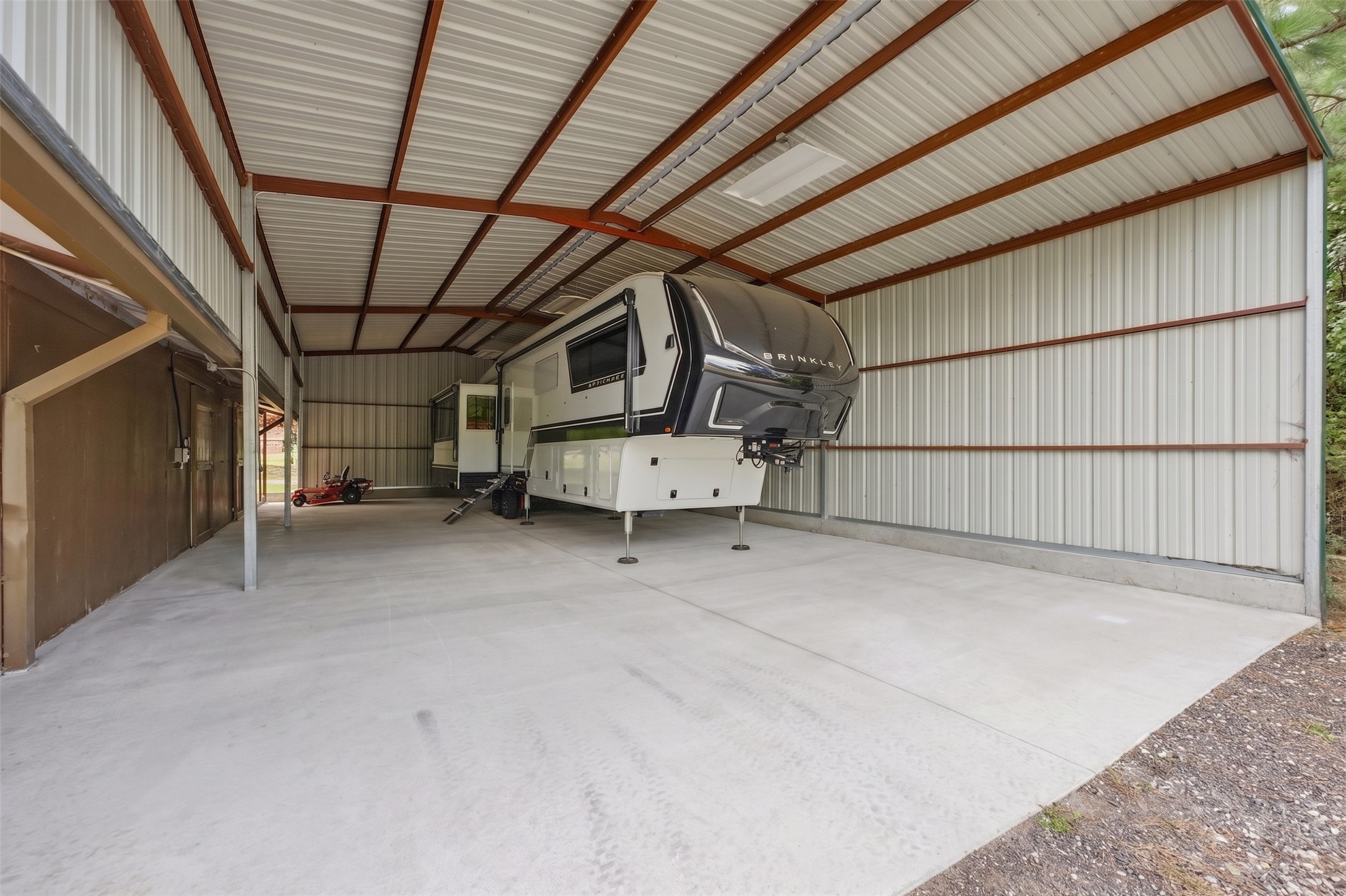 1175 Hunters Creek Way Property Photo 46
