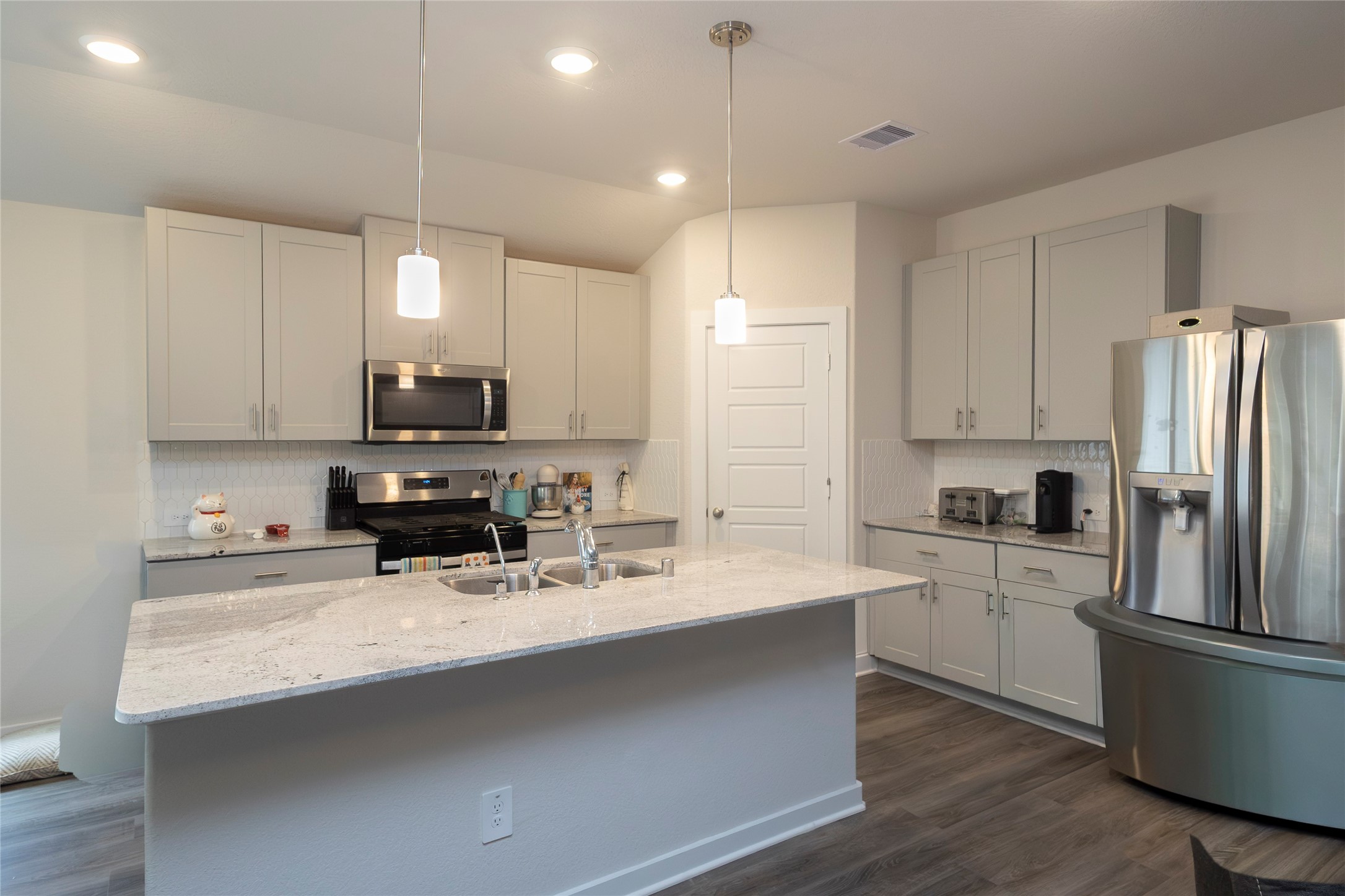 18614 Austin Ridge Drive Property Photo 6