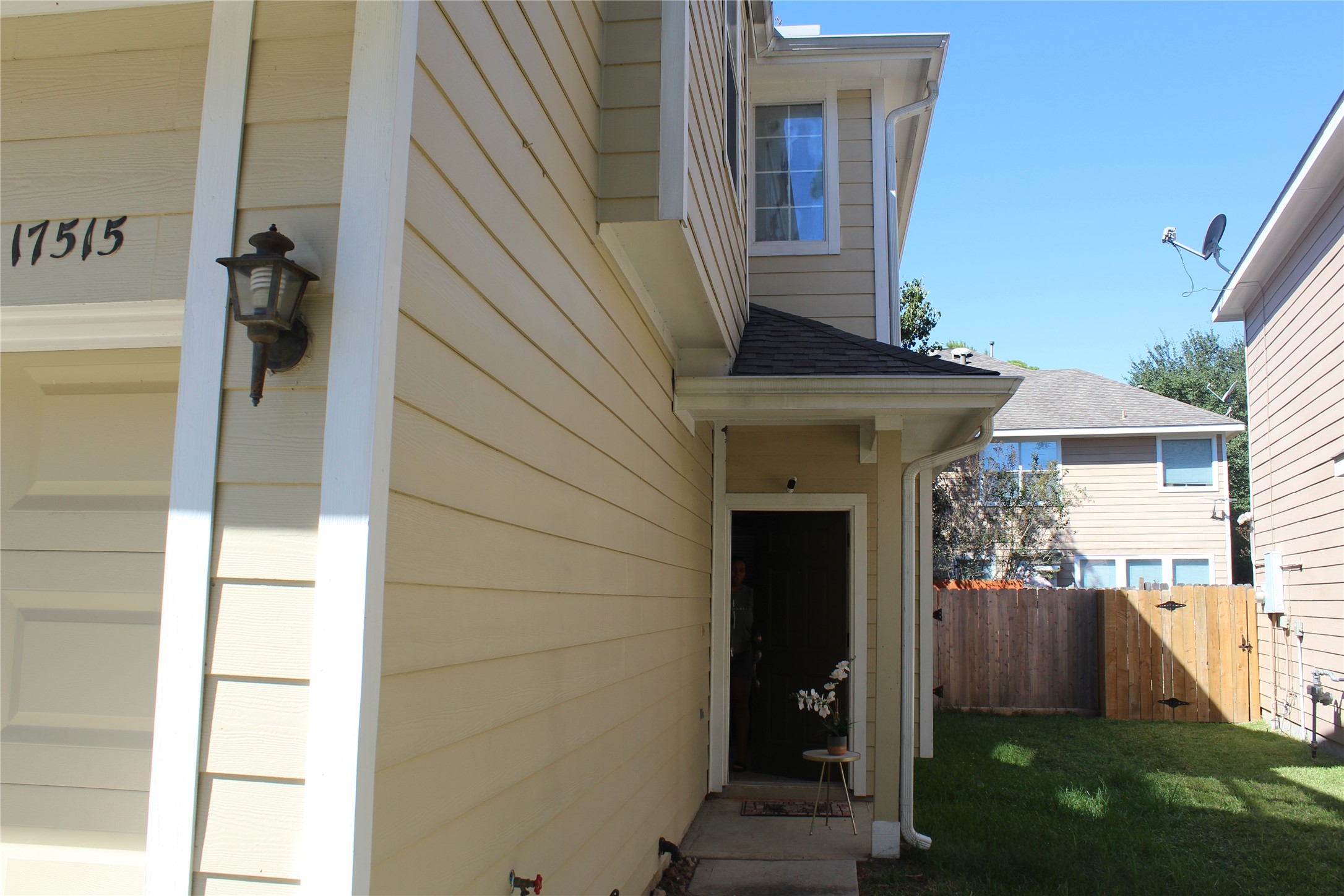 17515 Bering Bridge Ln Lane Property Photo 4